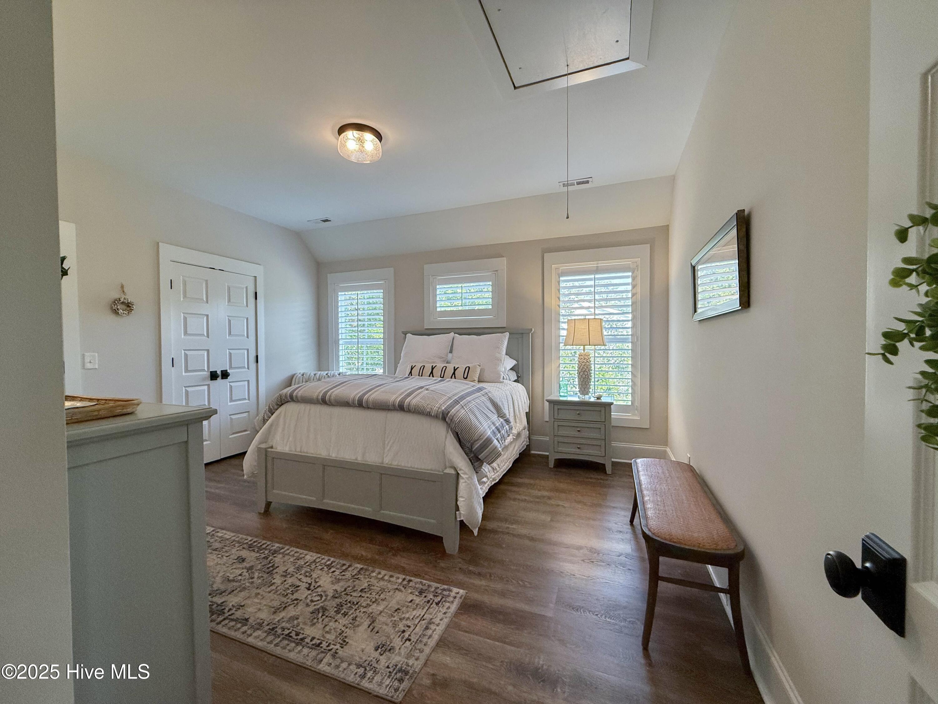 100556308 | Photo 85