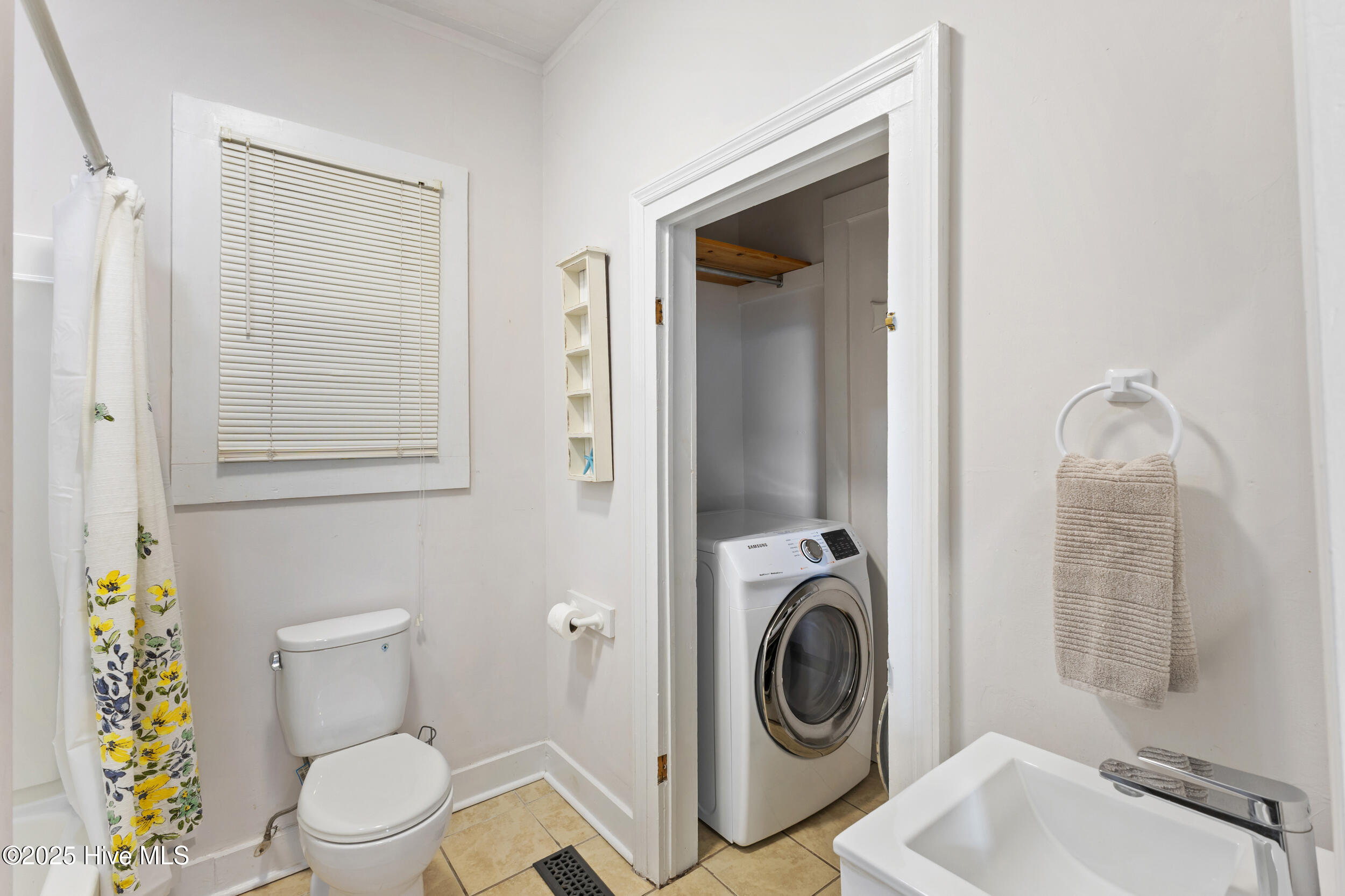 100529697 | Photo 21