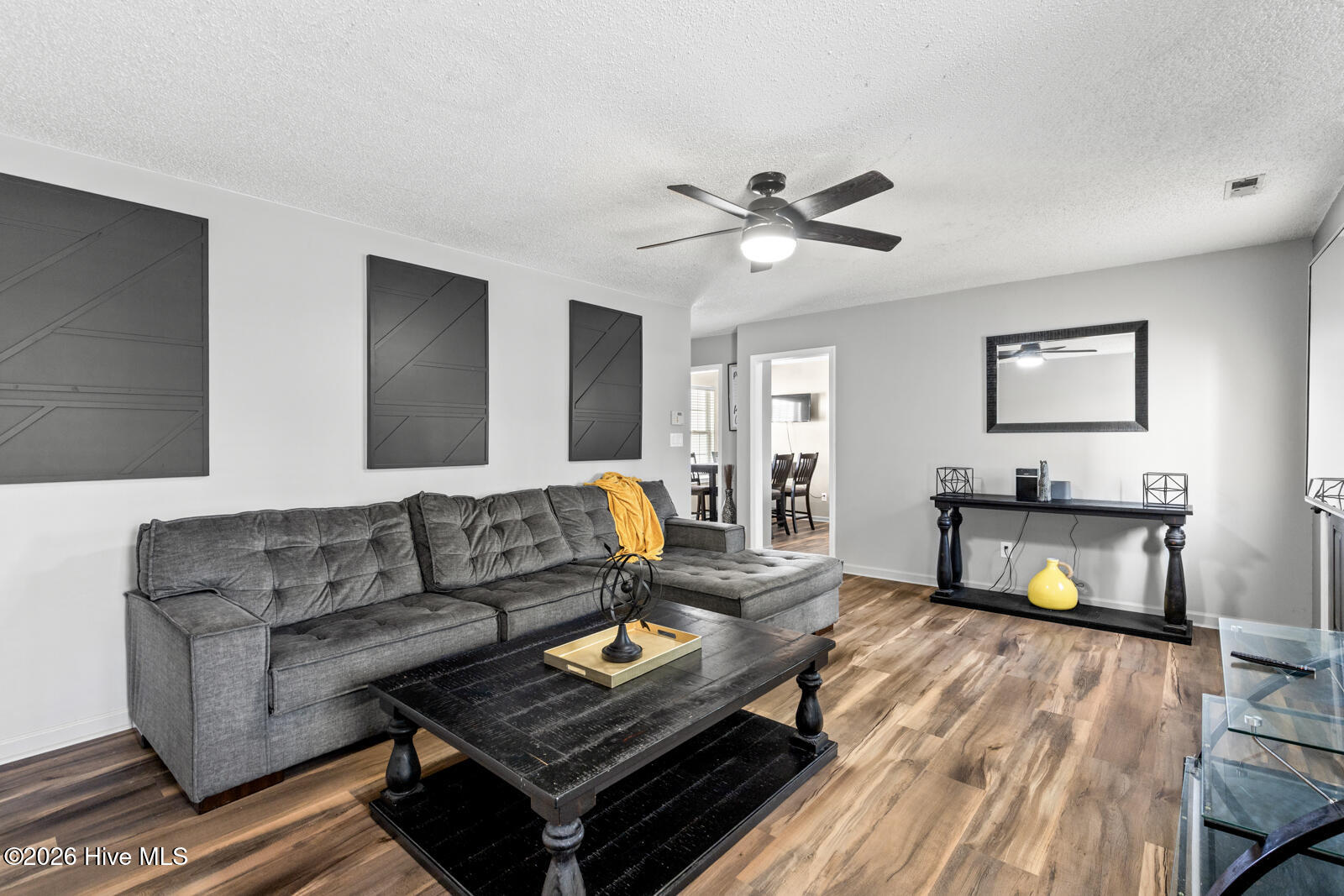 100568901 | Photo 16