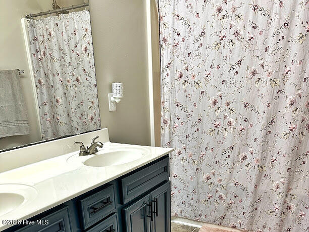 100560235 | Photo 49