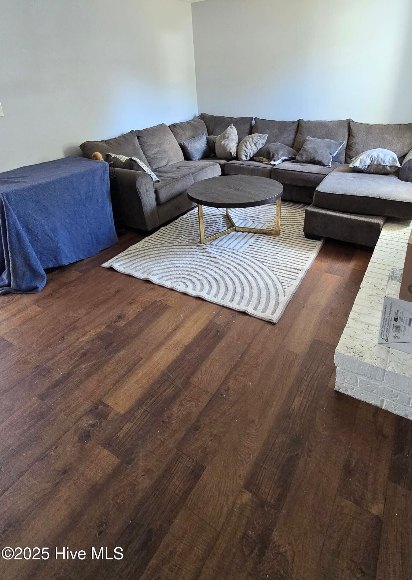 100533606 | Photo 11