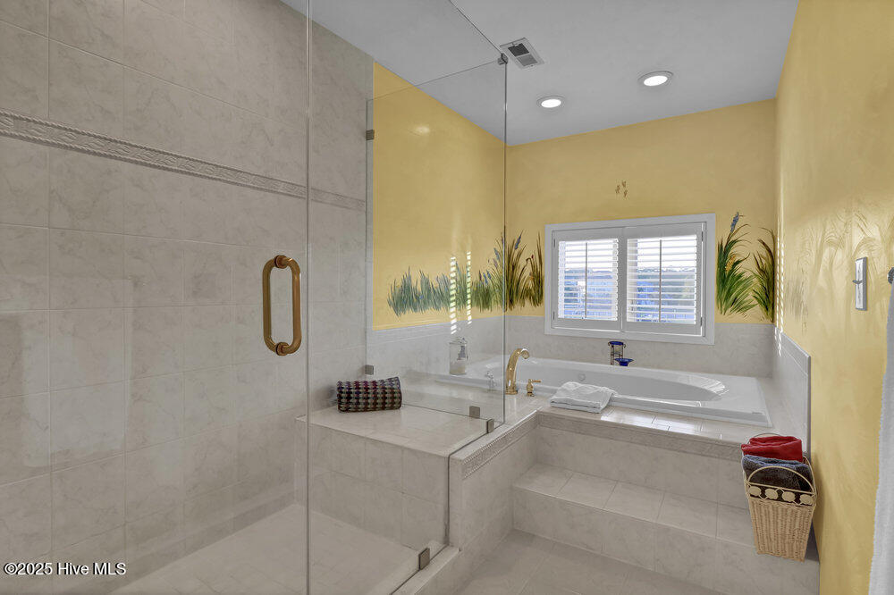 100511026 | Photo 37