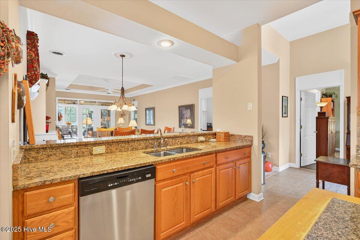 100539868 | Photo 15