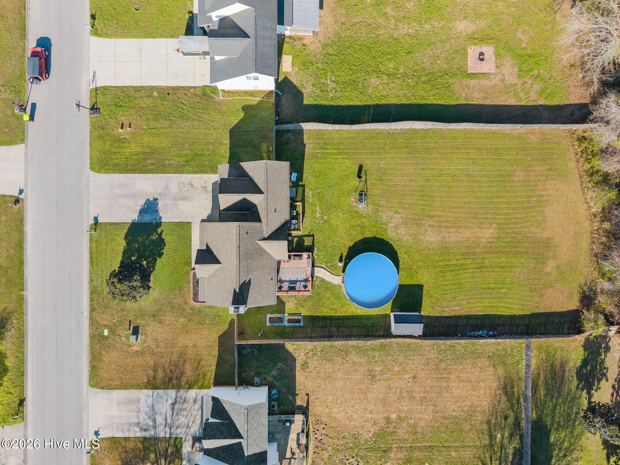 100561943 | Photo 38