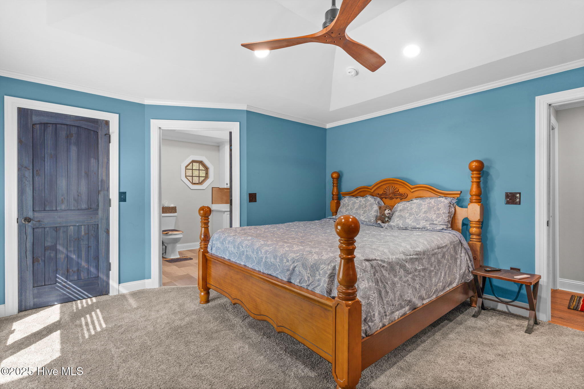 100532897 | Photo 35