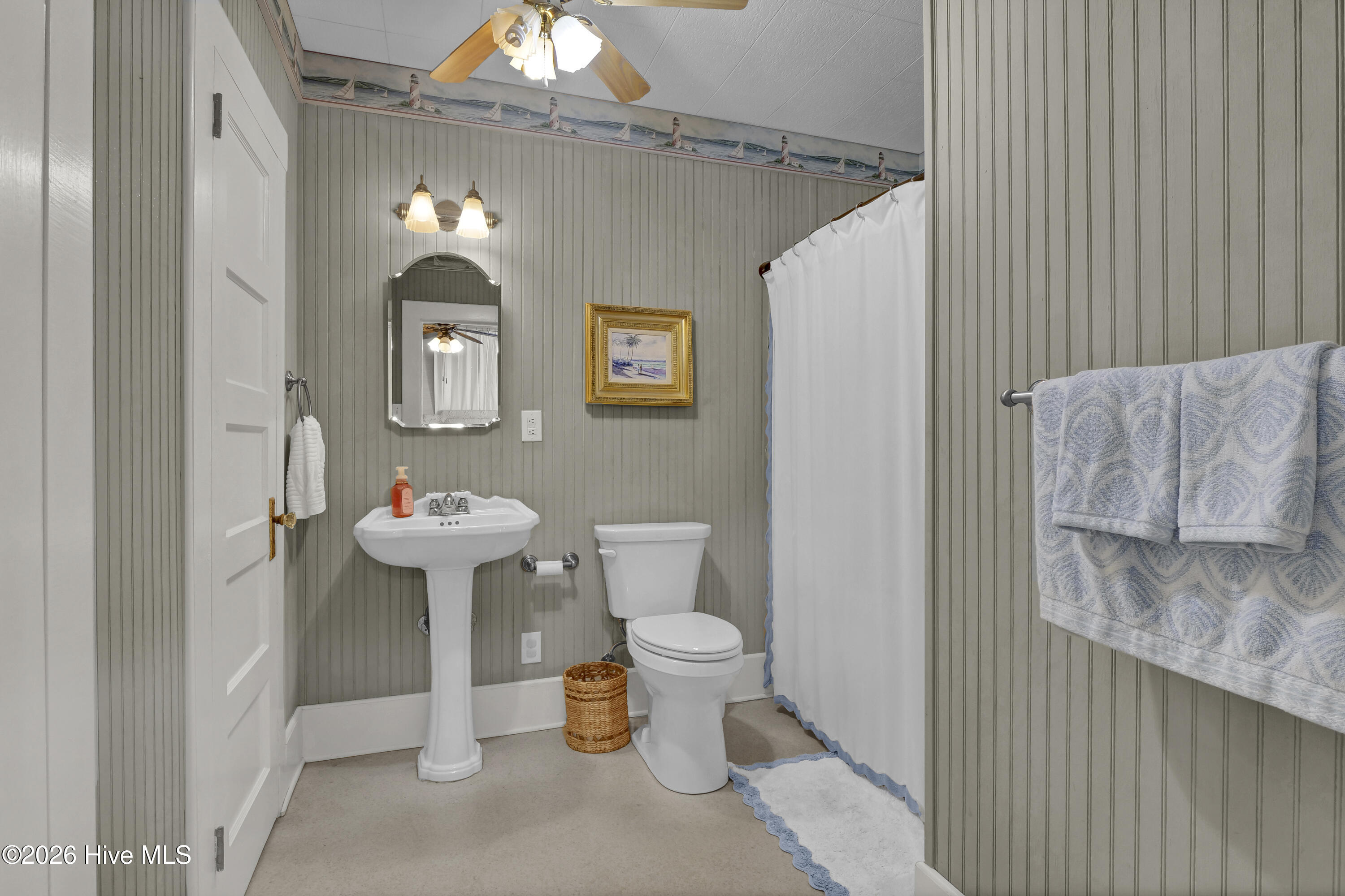 100549449 | Photo 24