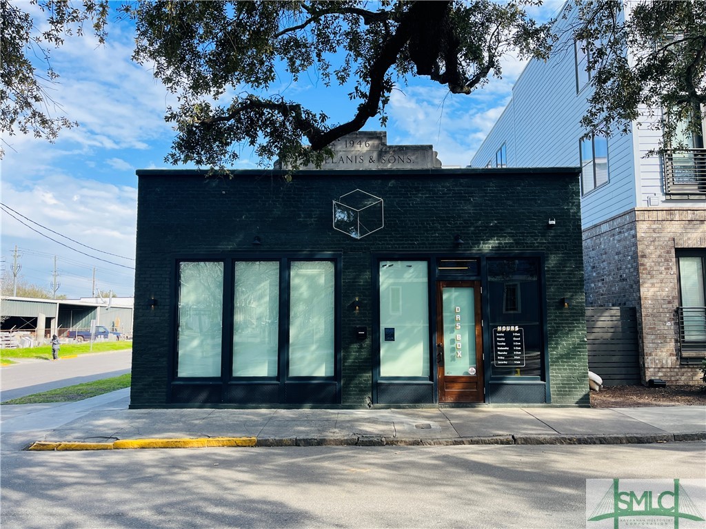 1006 E Broad Street