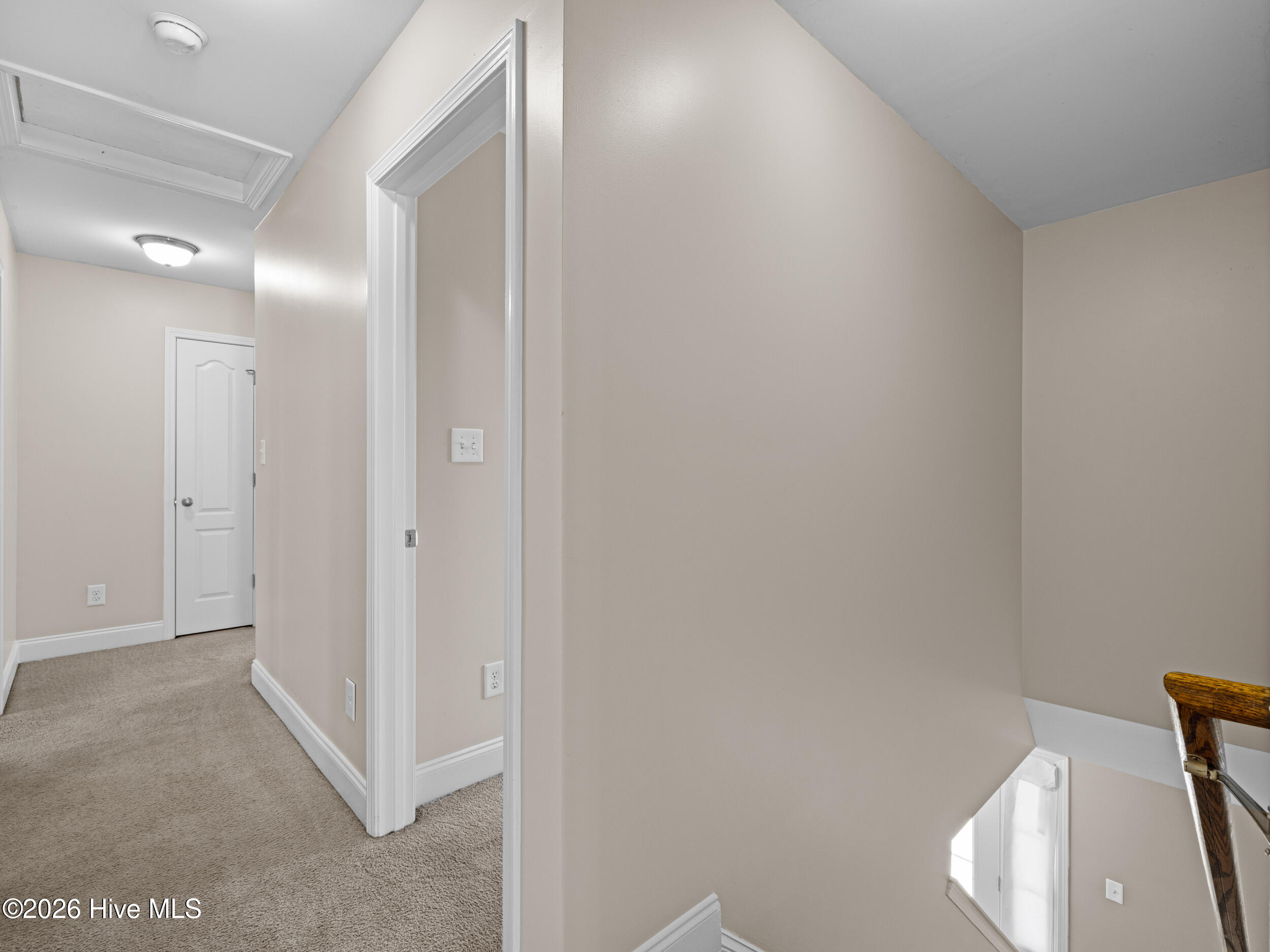 100549292 | Photo 27