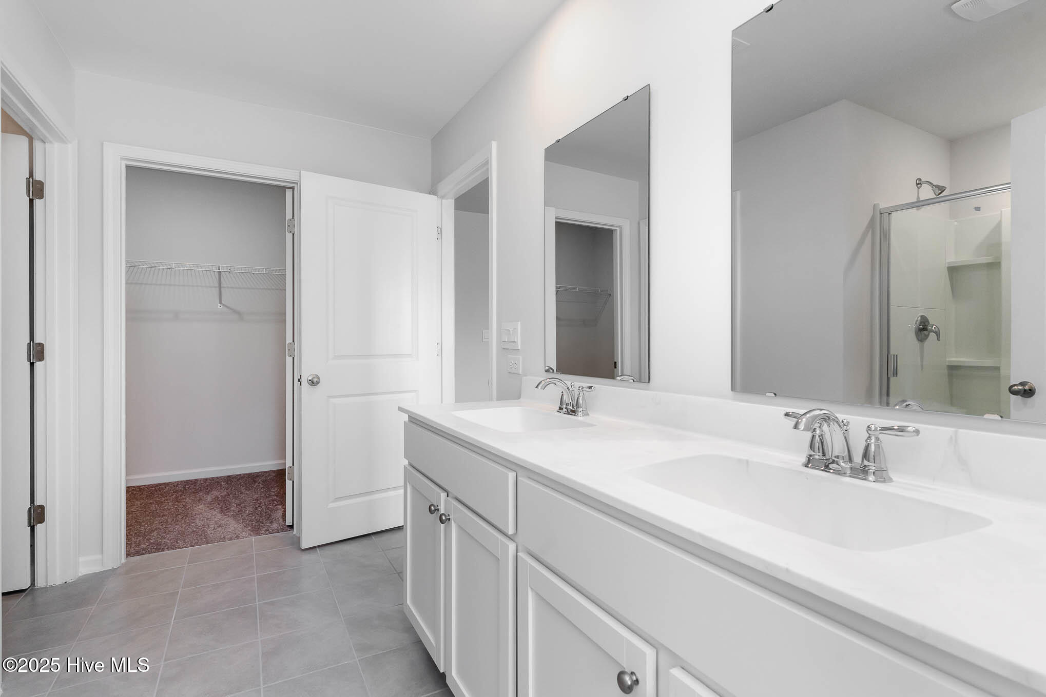 100550213 | Photo 22