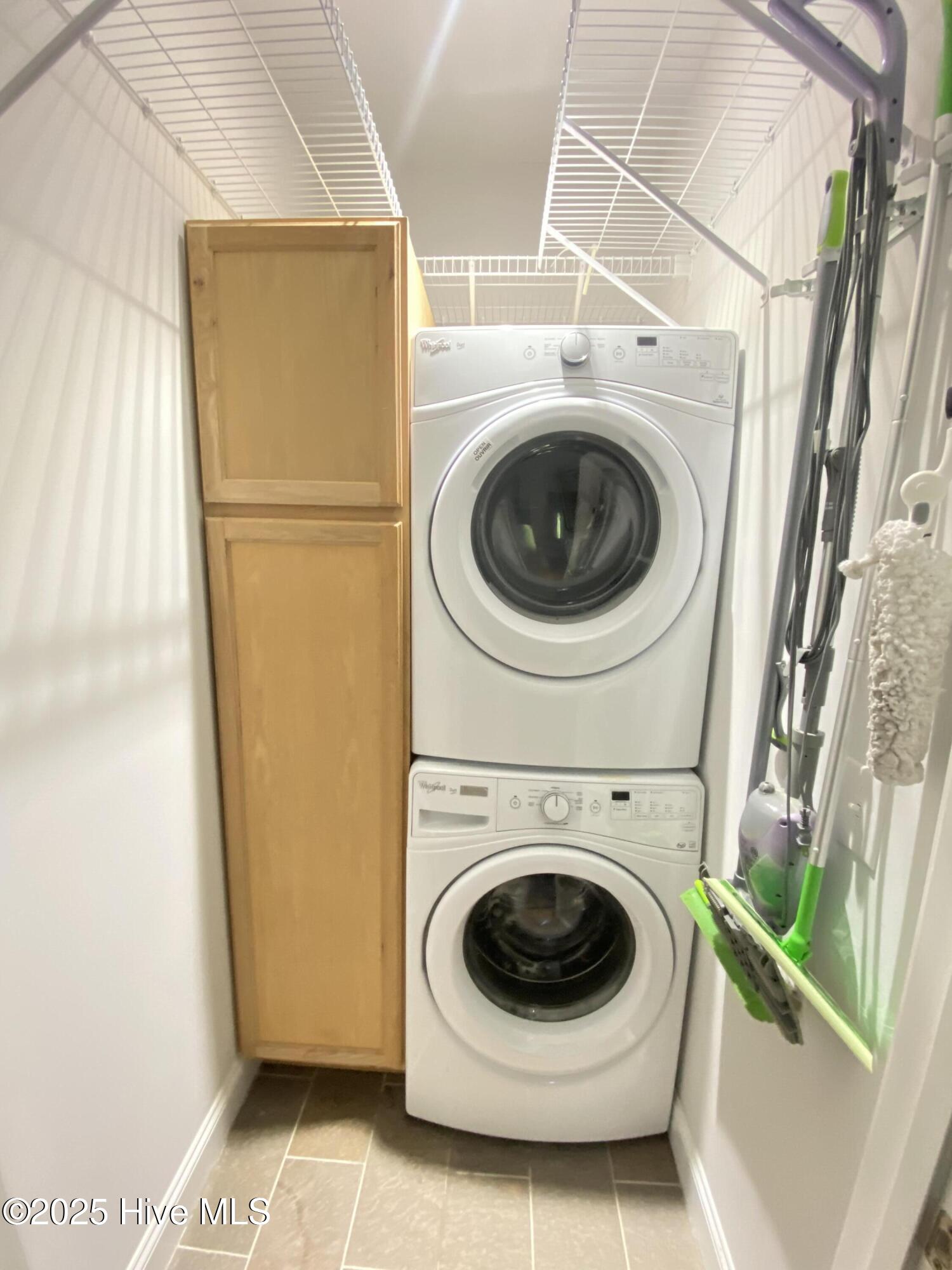 100533868 | Photo 38