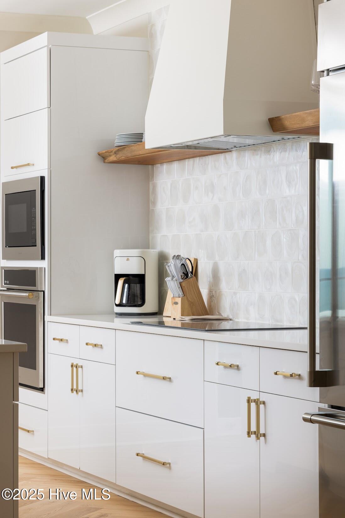 100503117 | Photo 17