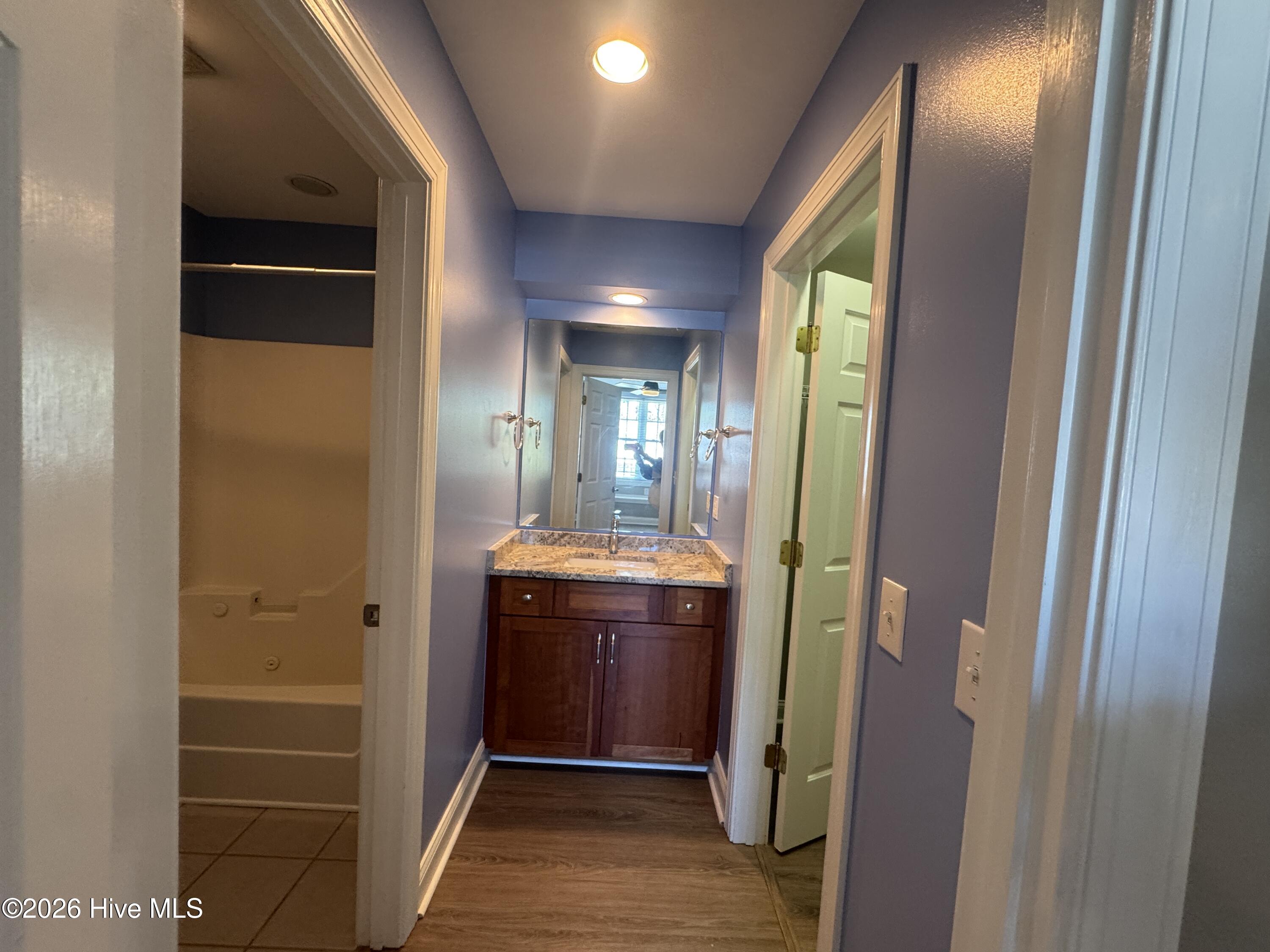 100567505 | Photo 22