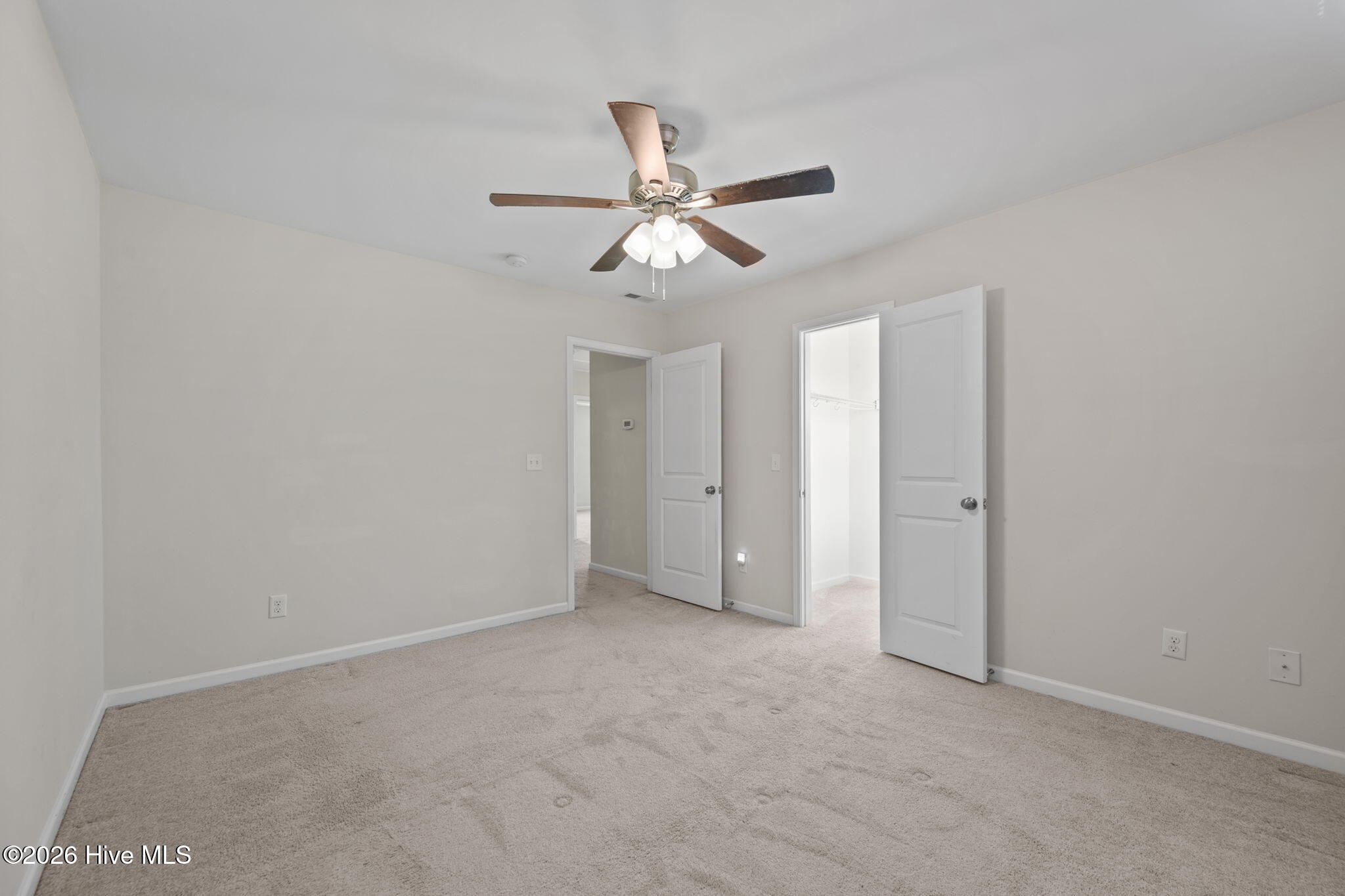 100555792 | Photo 28