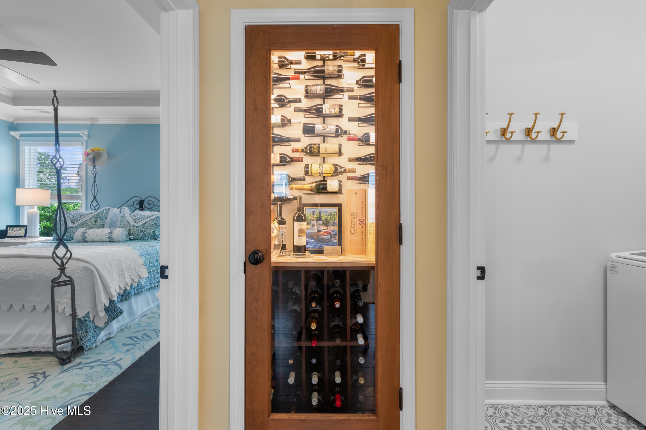 100525242 | Photo 27