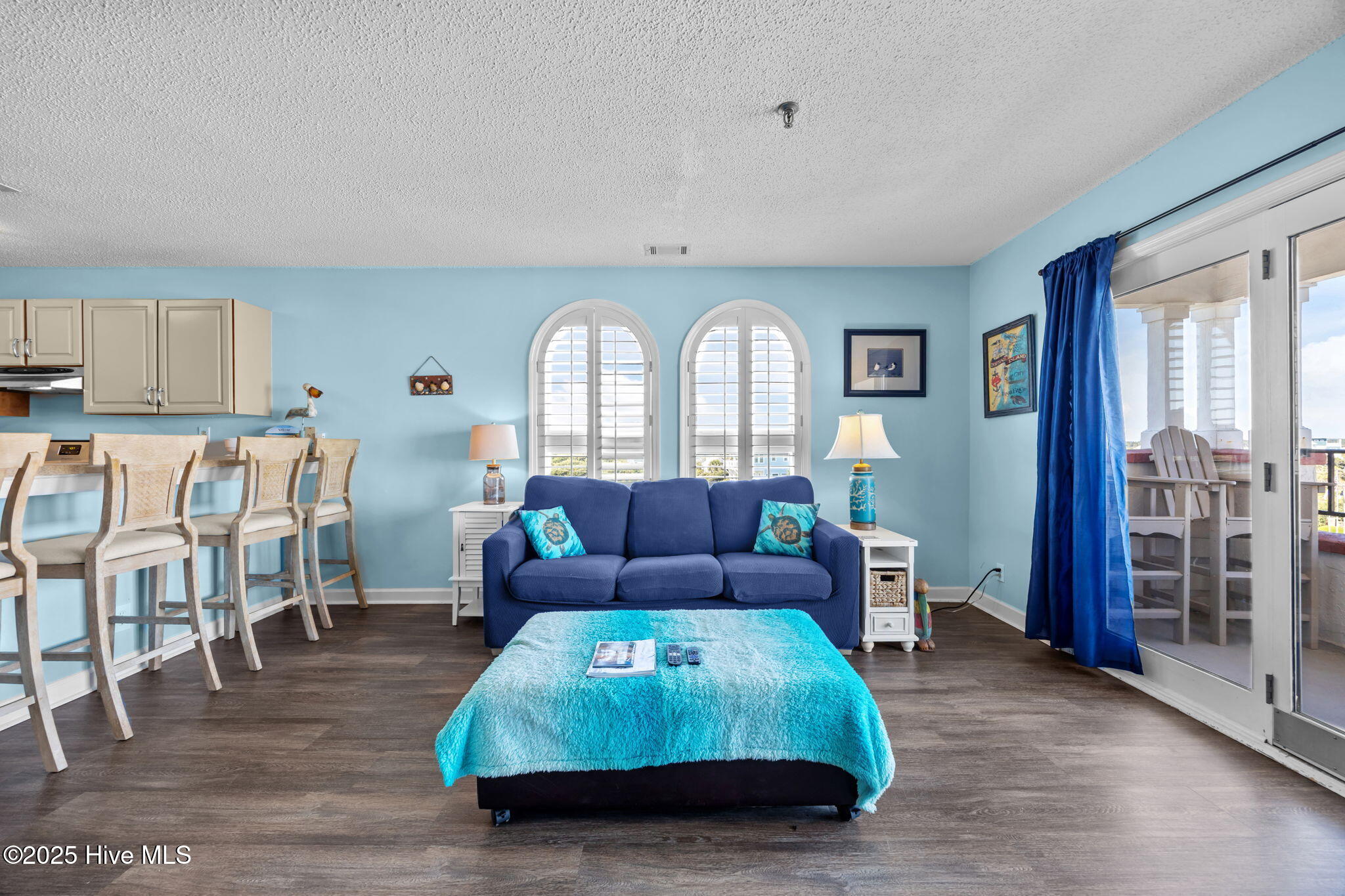 100529648 | Photo 26