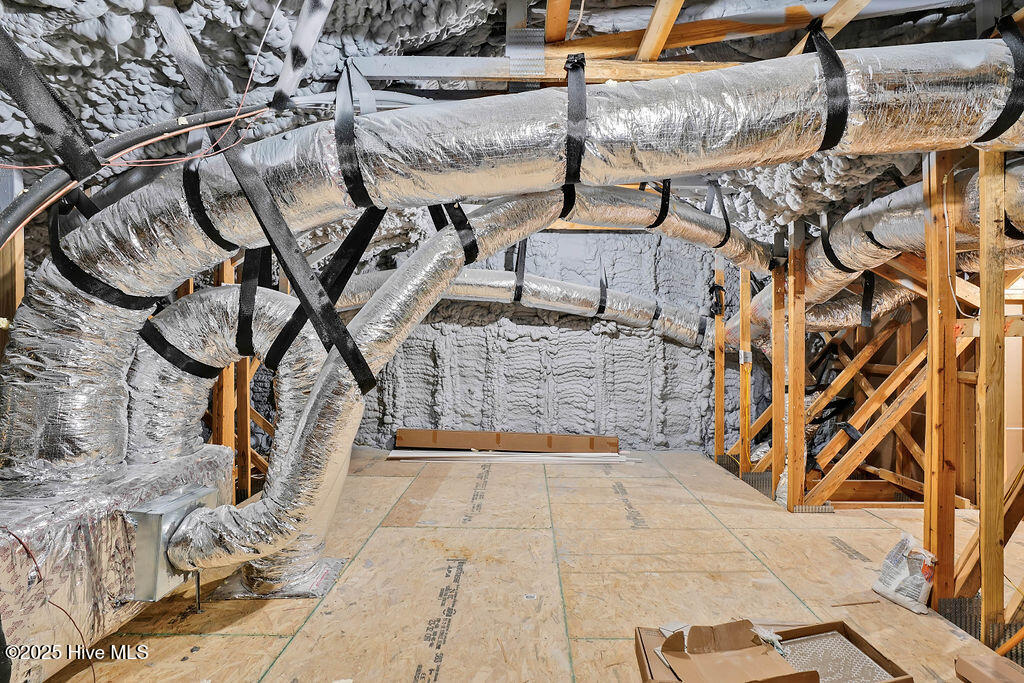 100441833 | Photo 39