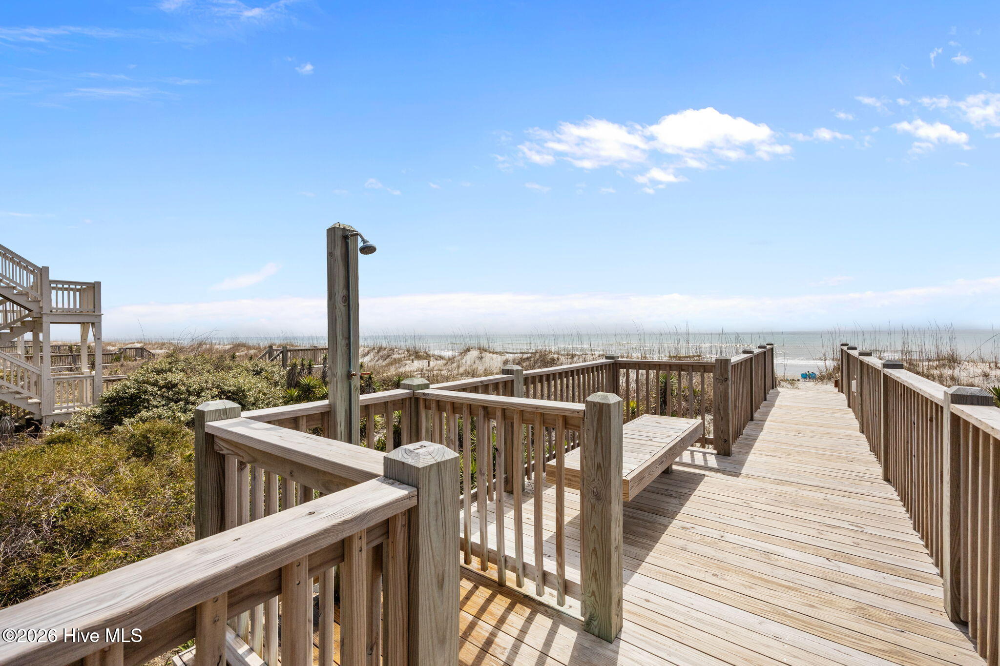 100563759 | Photo 30