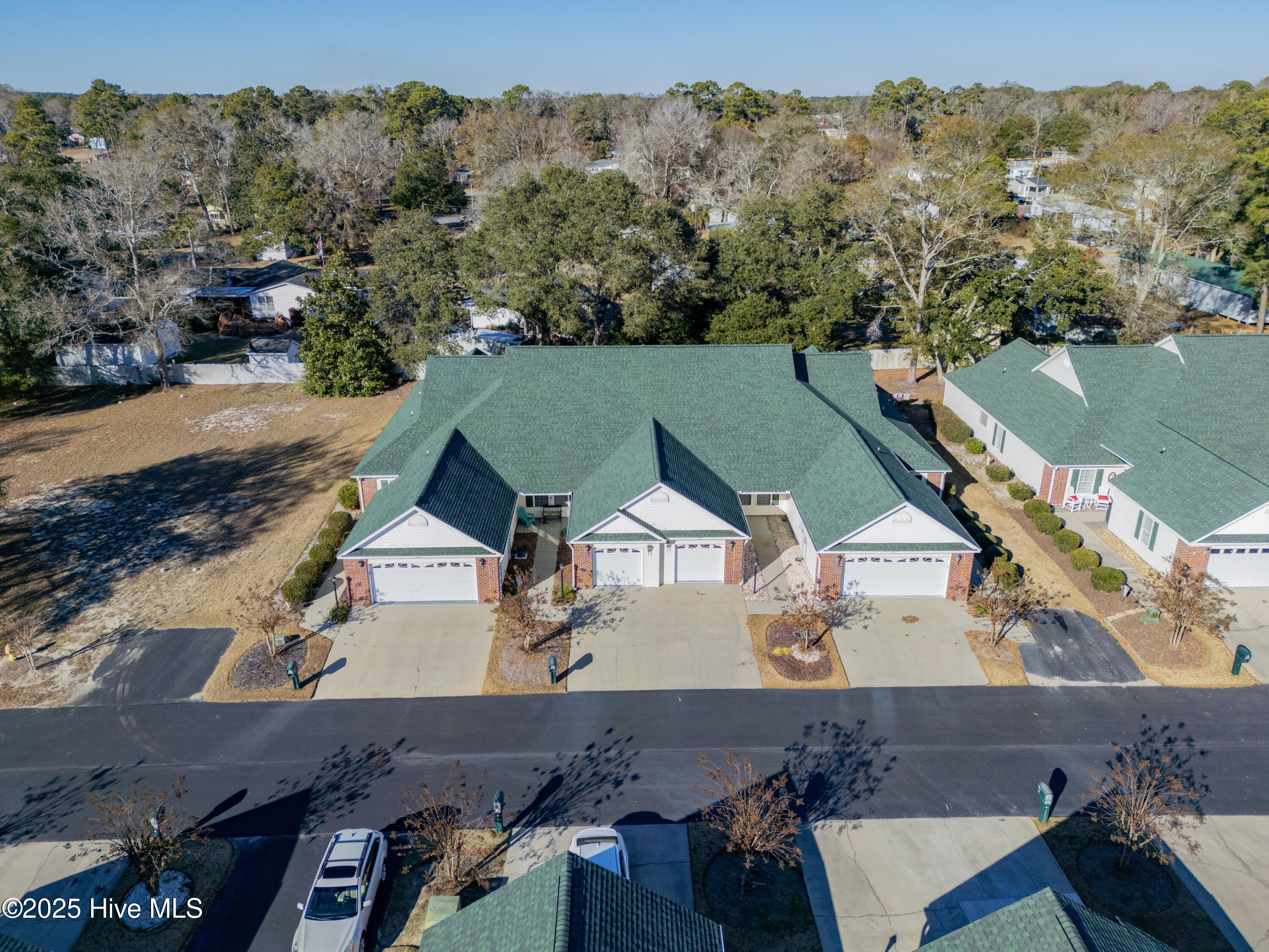 100545901 | Photo 38