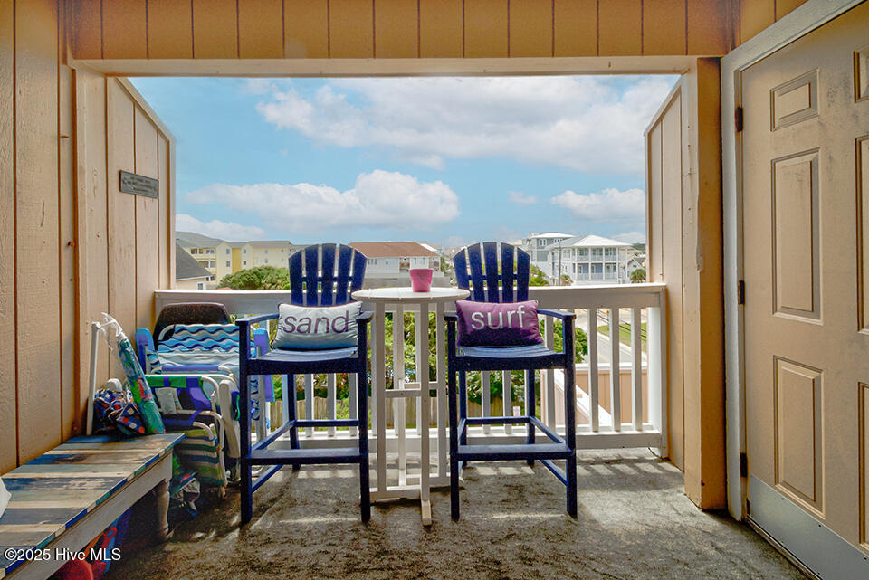 100523635 | Photo 15