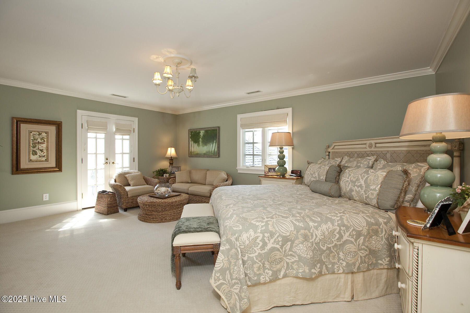 100560338 | Photo 70