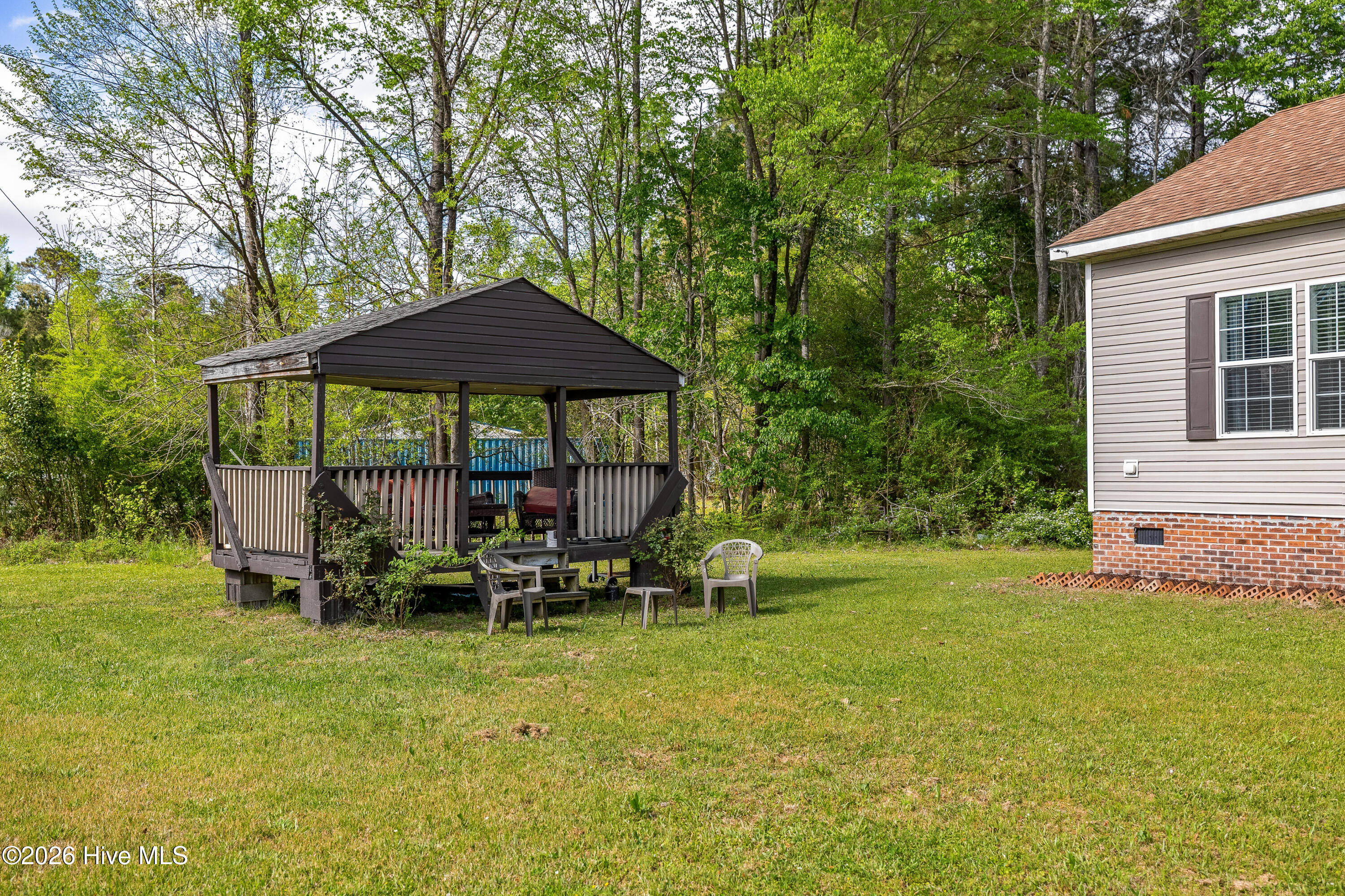 100565815 | Photo 30