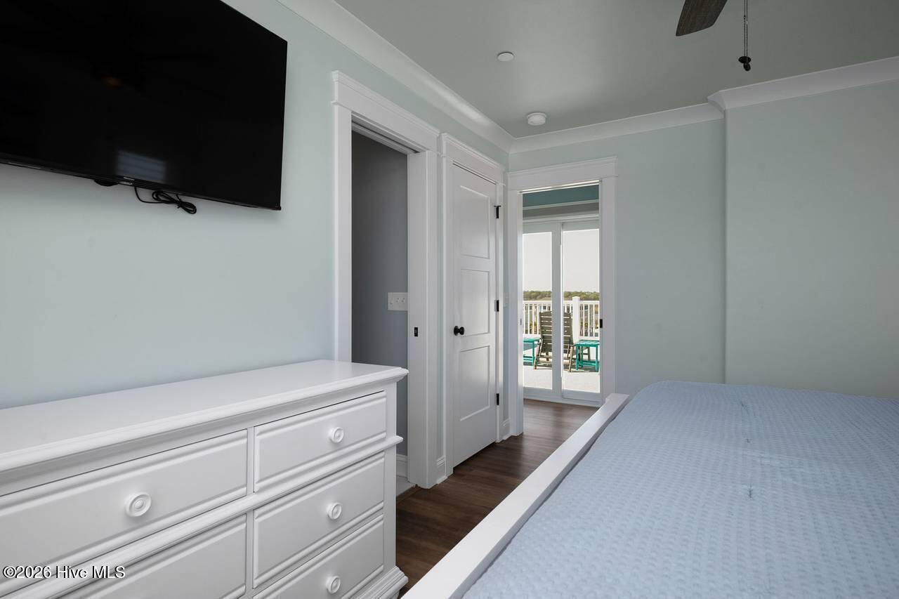 100560212 | Photo 84