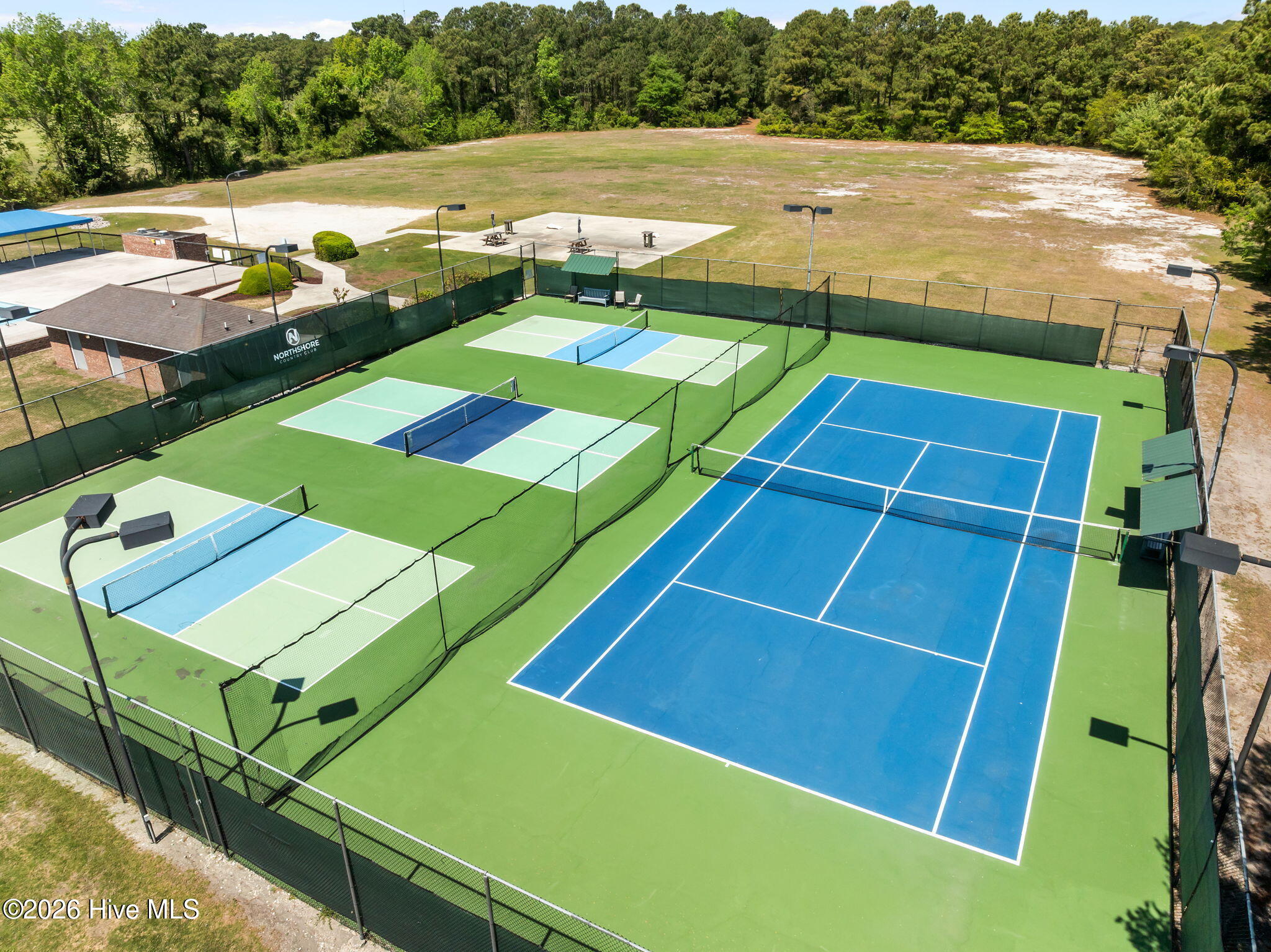 100554318 | Photo 72