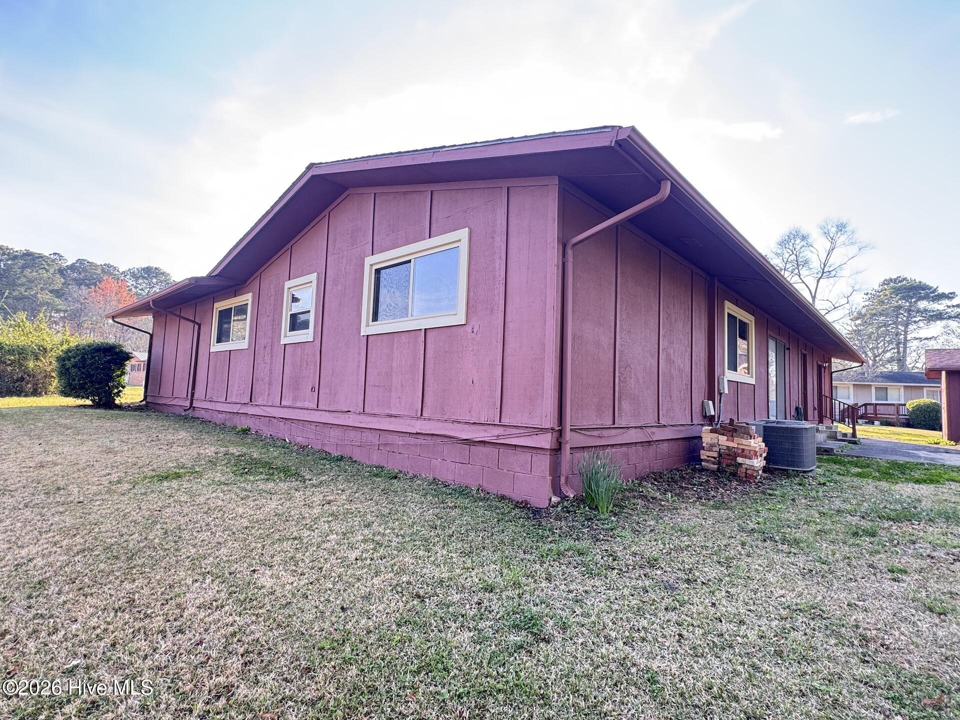 100561695 | Photo 23