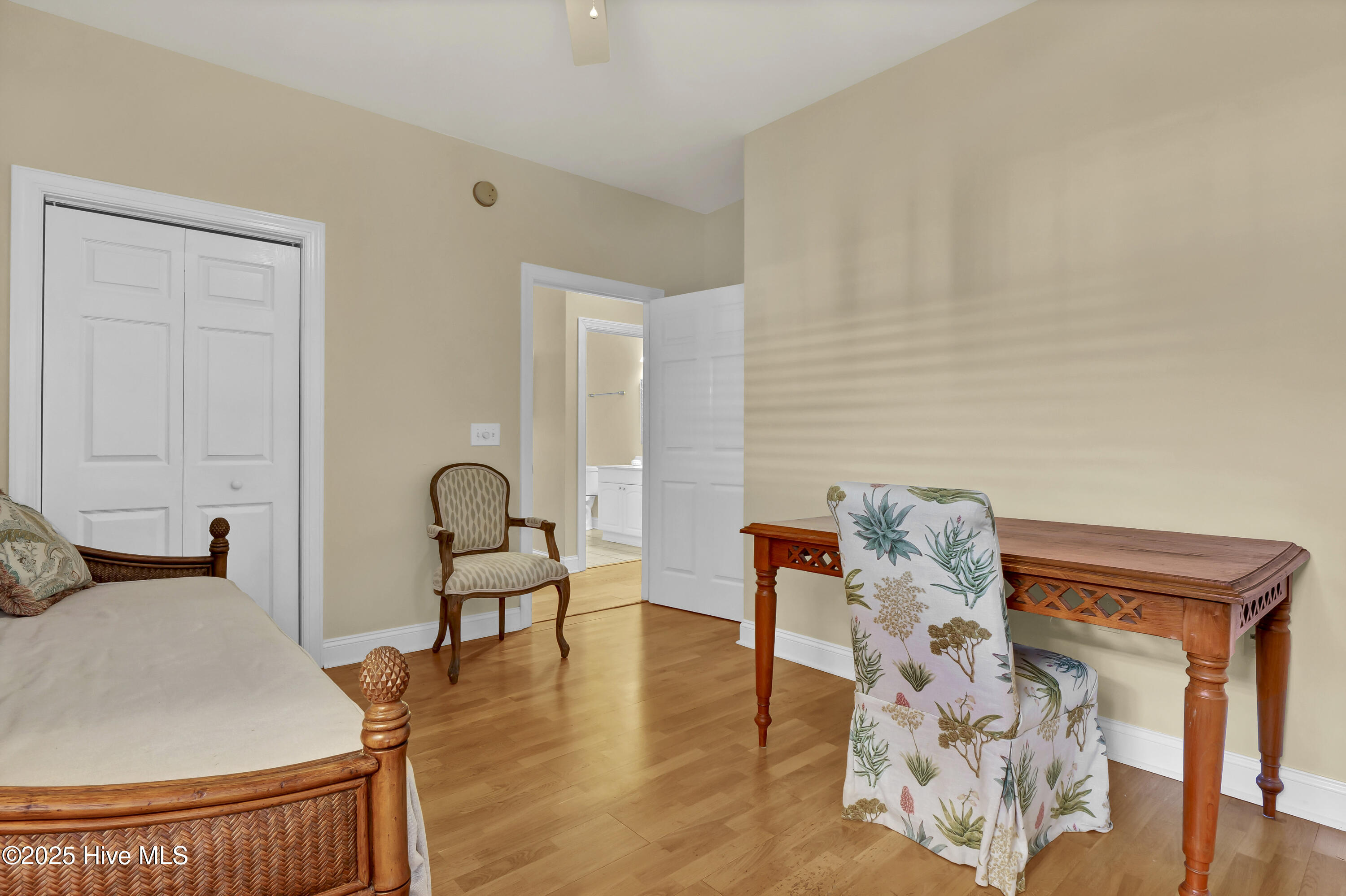 100545756 | Photo 14