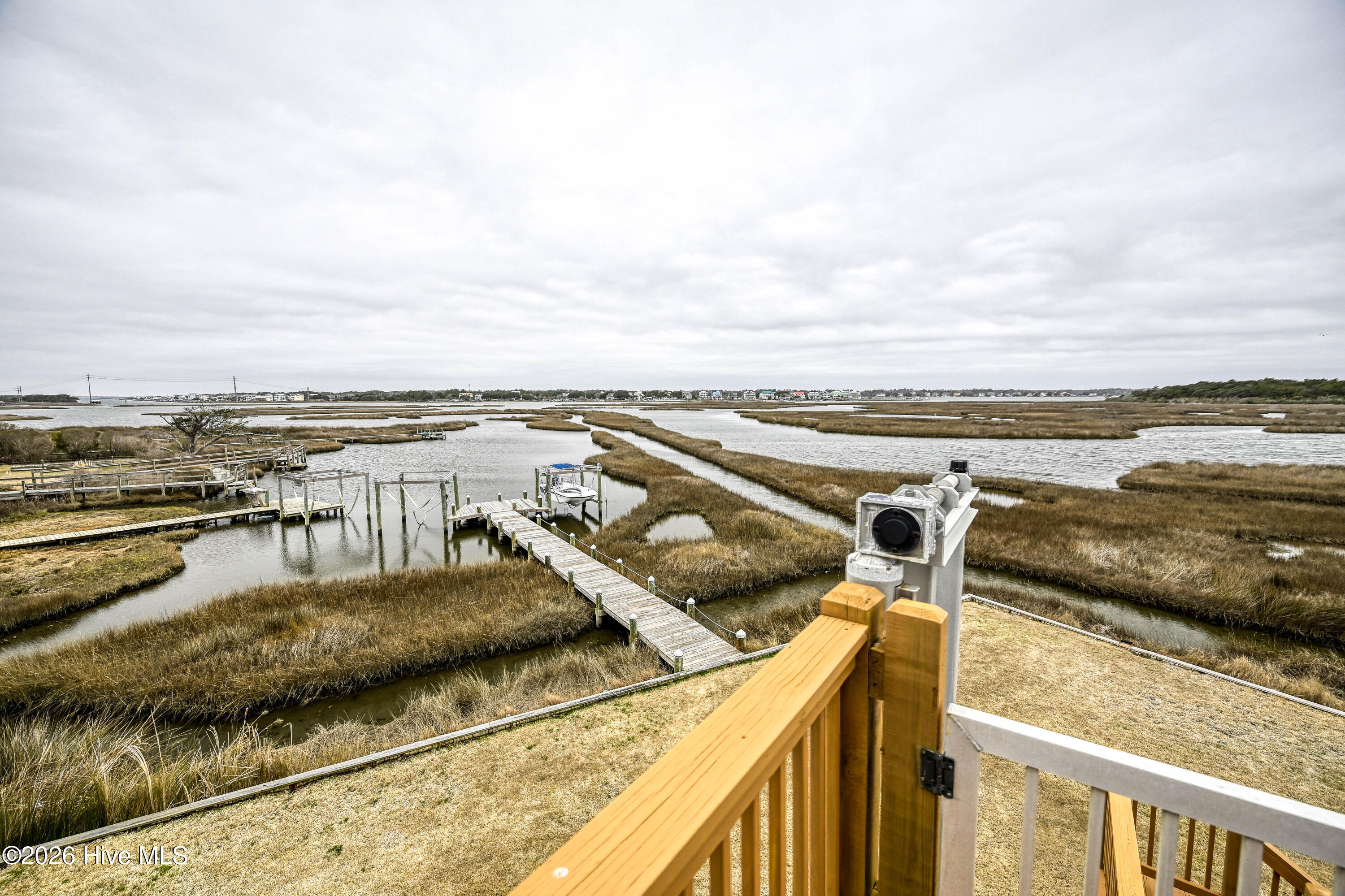 100558069 | Photo 76