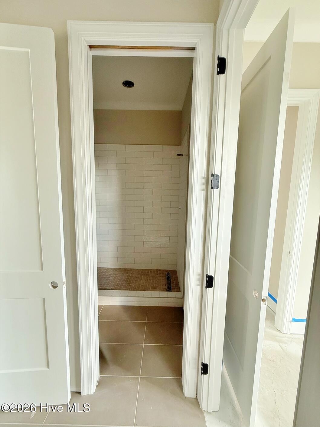 100537475 | Photo 26