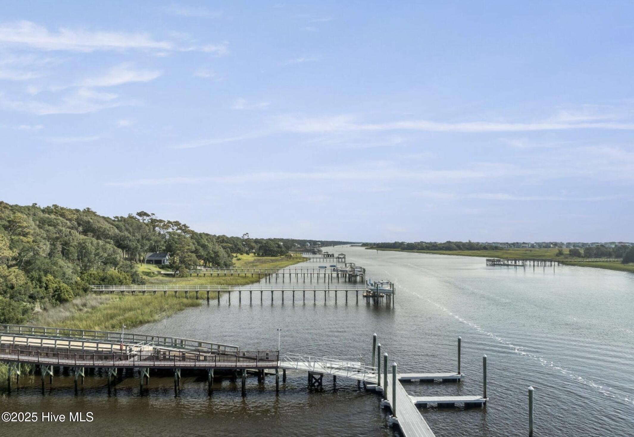 100485467 | Photo 60