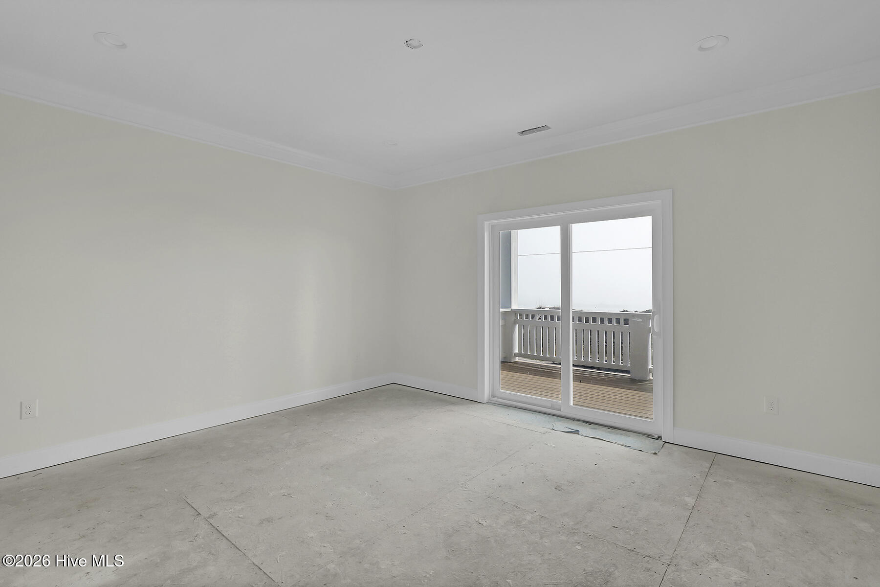 100559253 | Photo 11