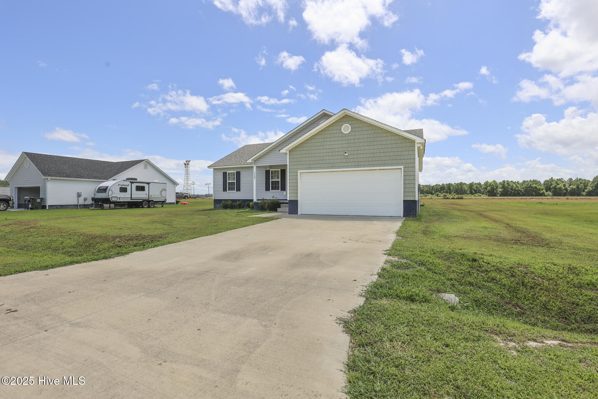 Homes for sale in Pollocksville, NC | 127 Buckskin Dr, Pollocksville, NC 28573 | MLS# 100521637