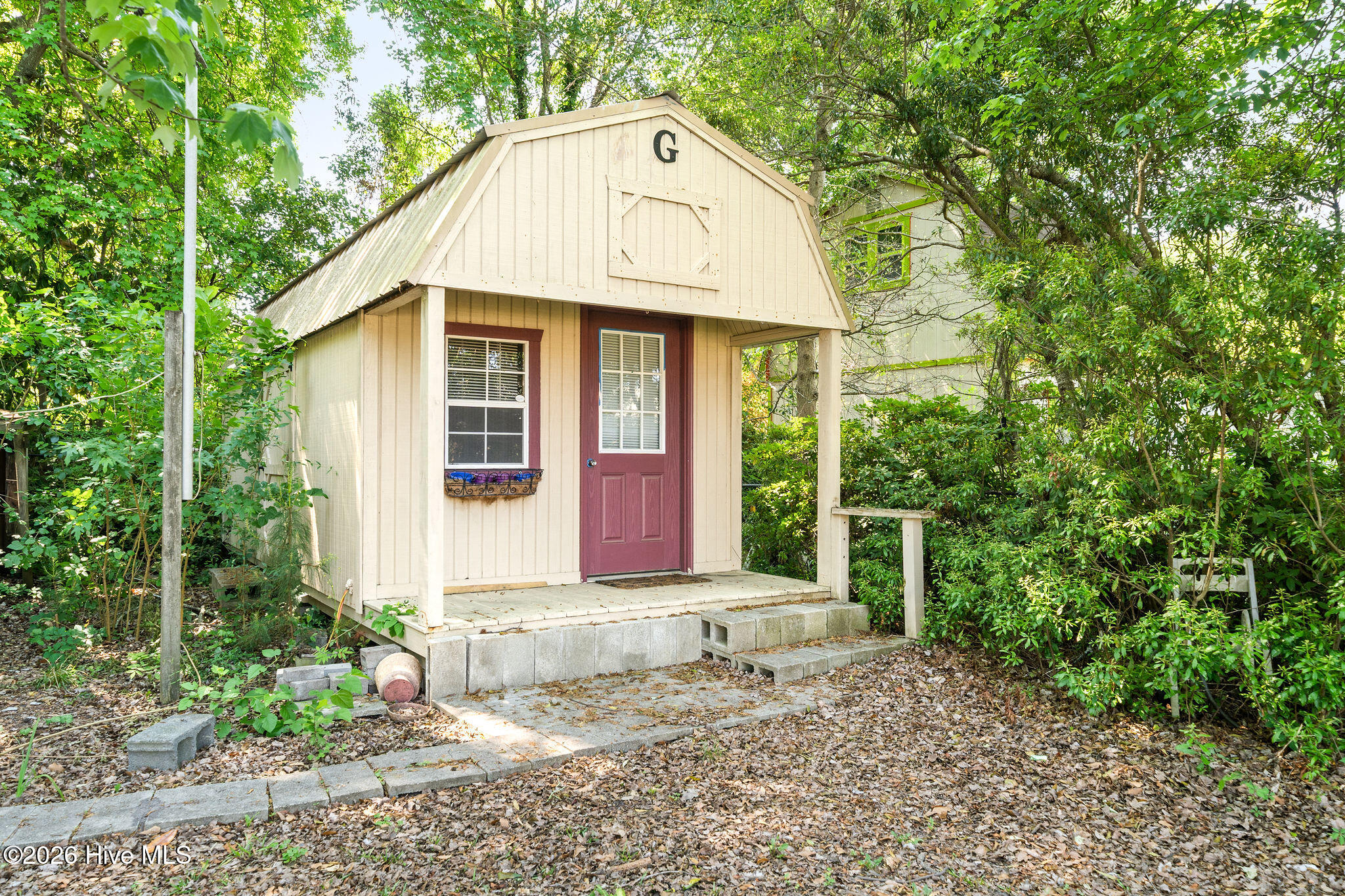 100568414 | Photo 33