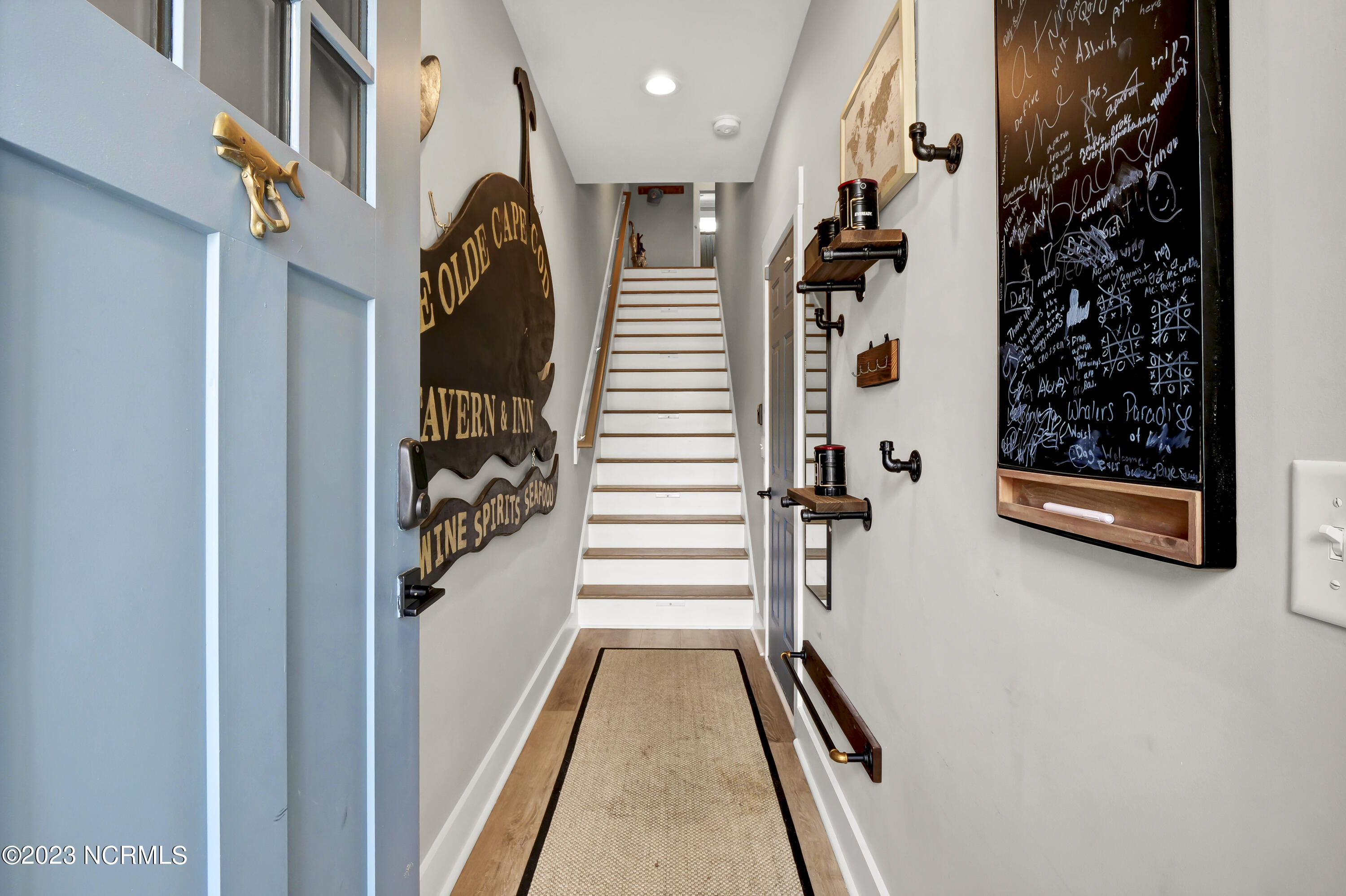 100526222 | Photo 31