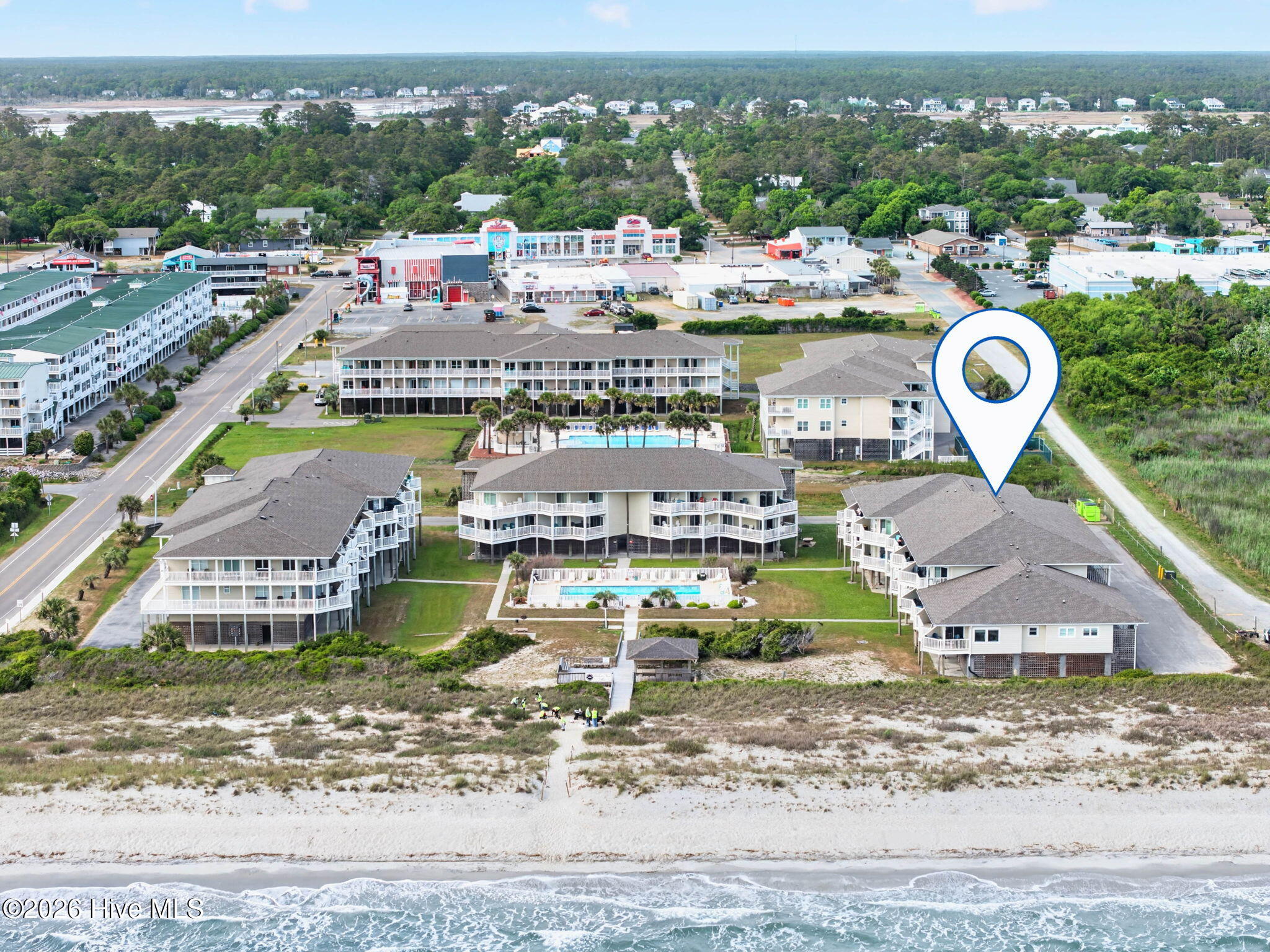 100570514 | Photo 42