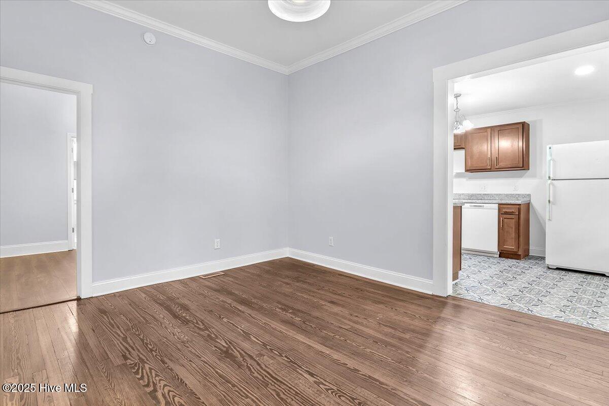 100525423 | Photo 41