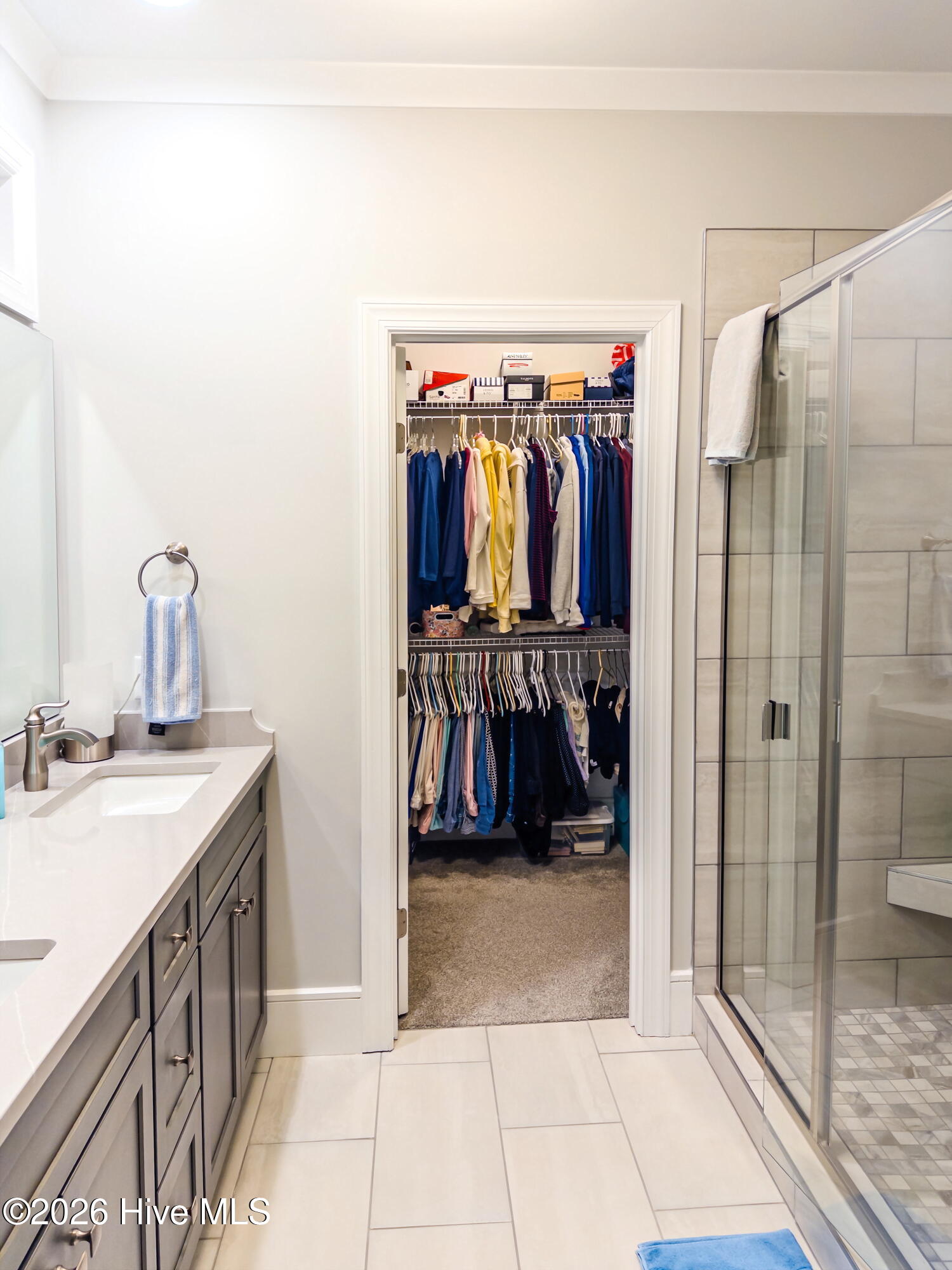 100548790 | Photo 26