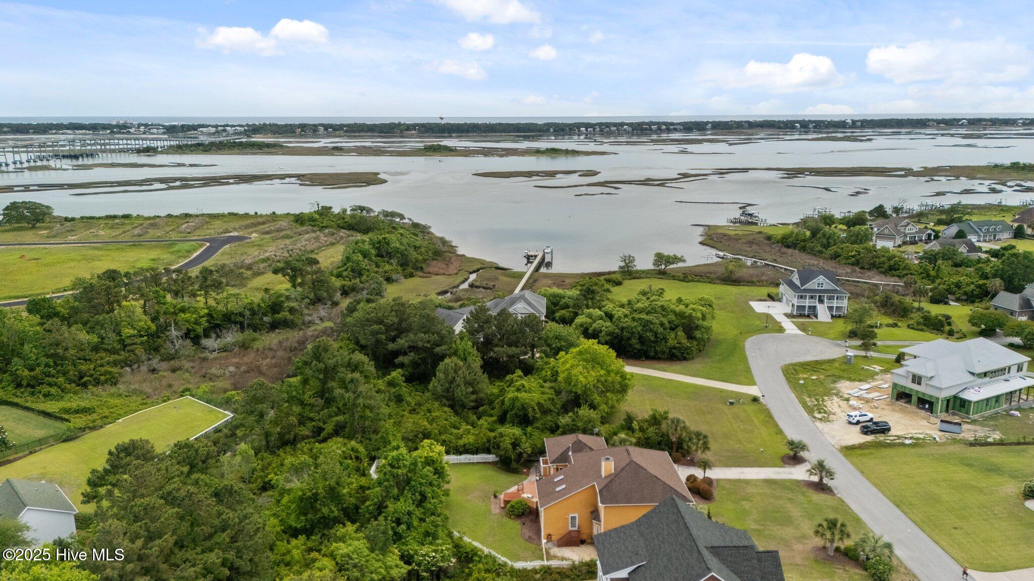 100556100 | Photo 17