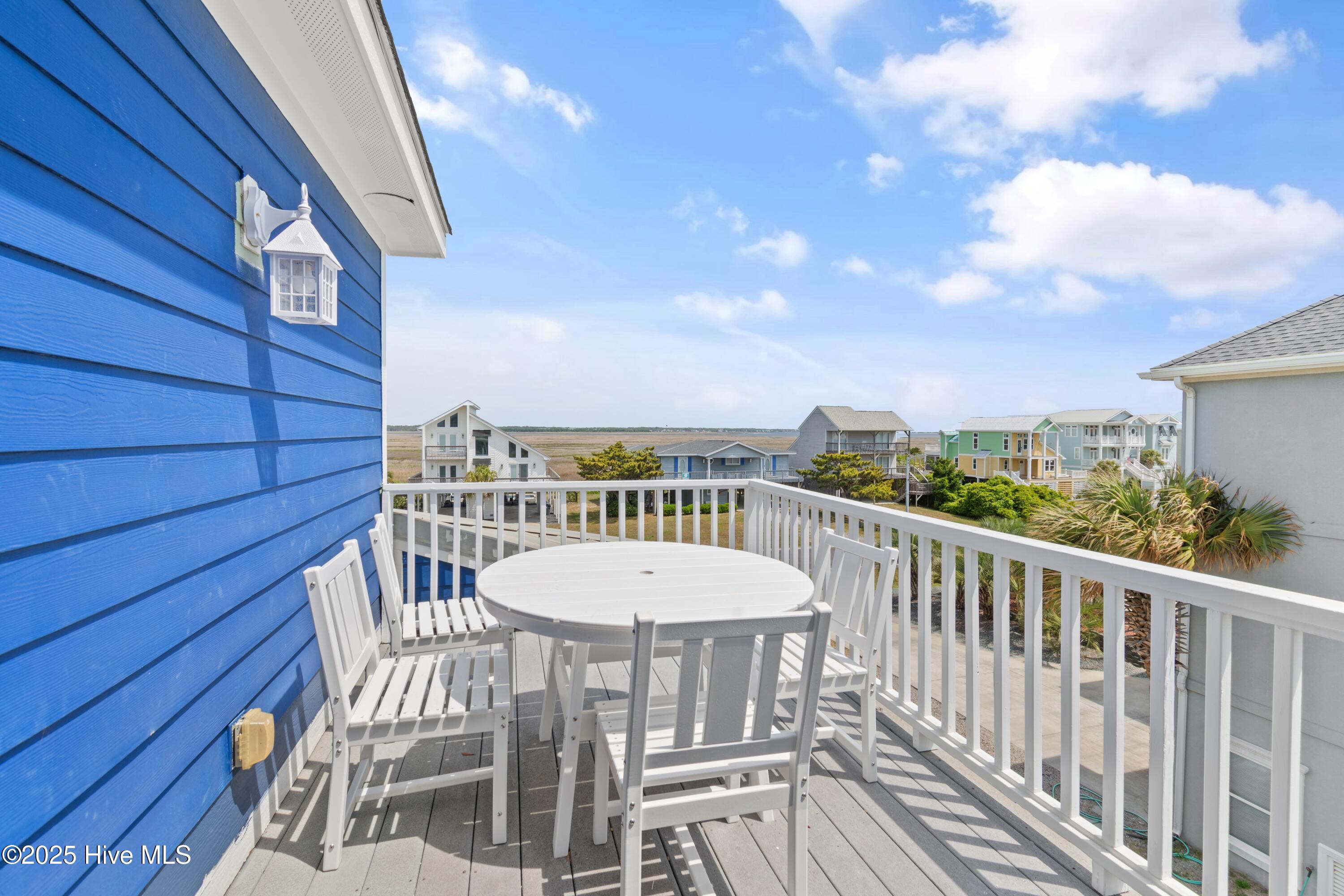 100504065 | Photo 61