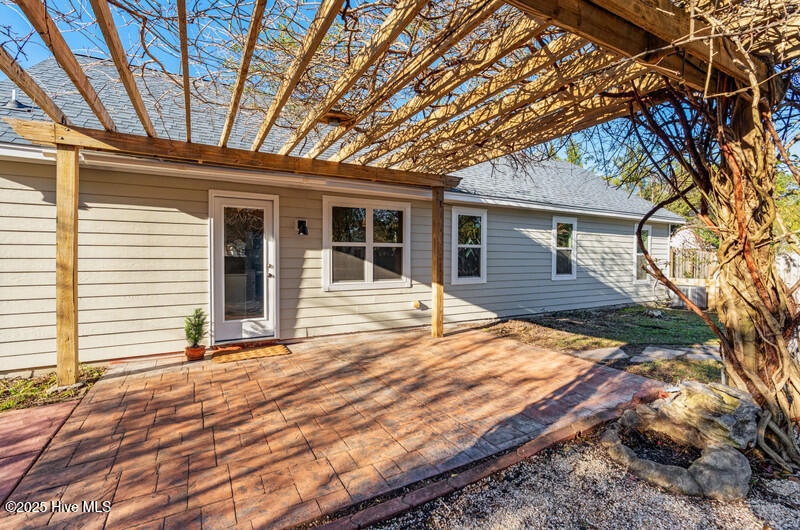 100540120 | Photo 20