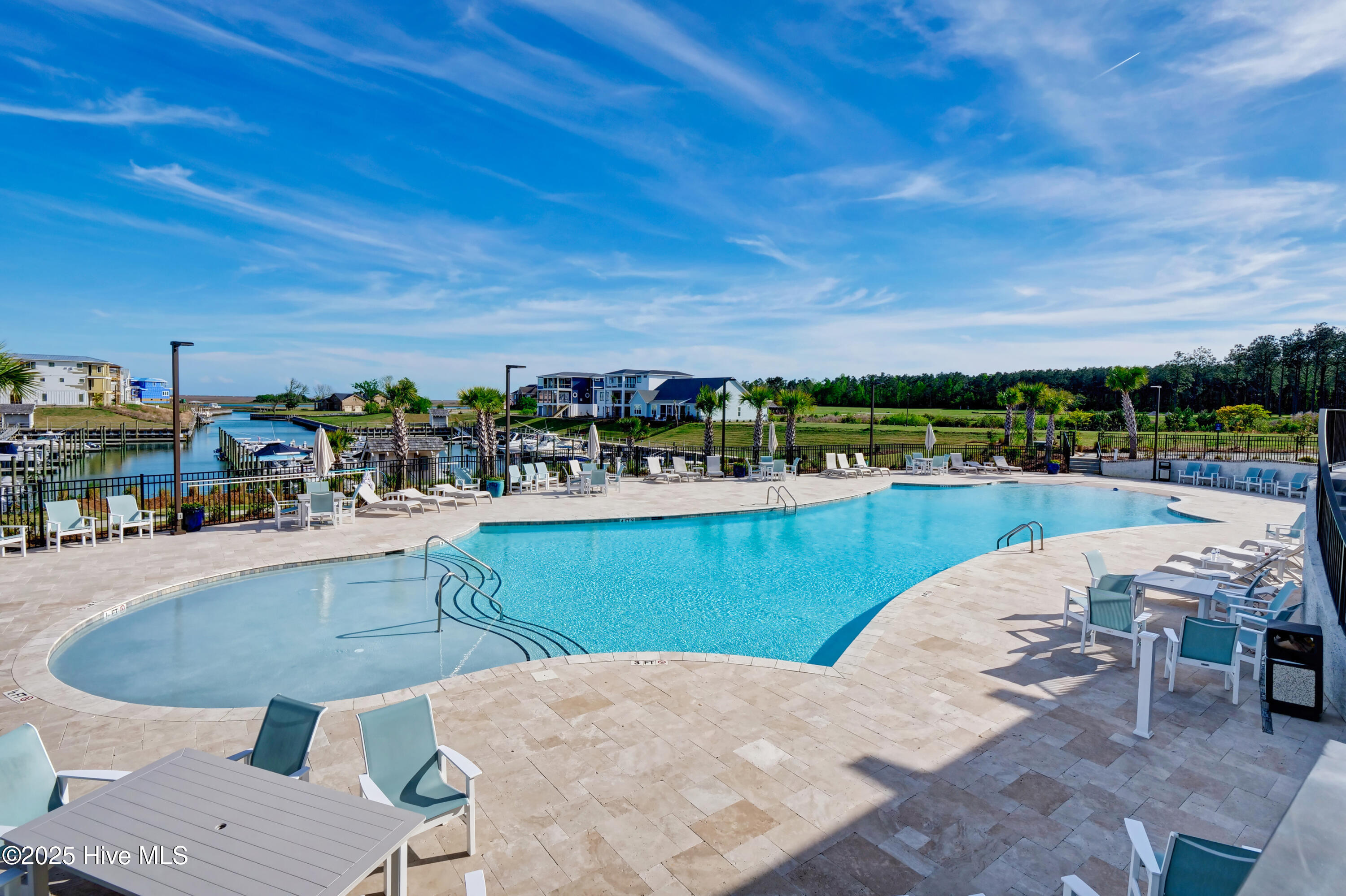 100520014 | Photo 83