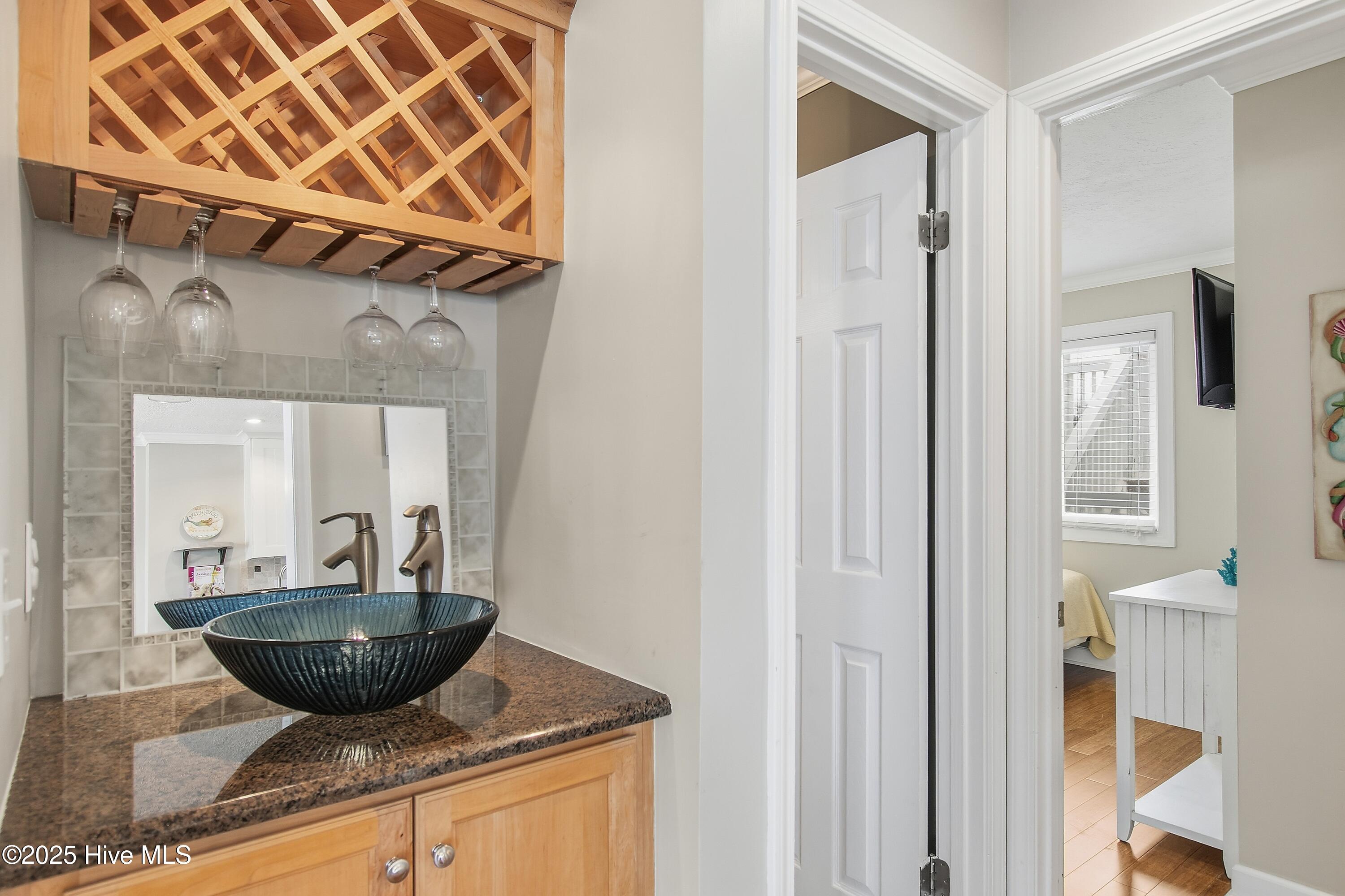 100544302 | Photo 22