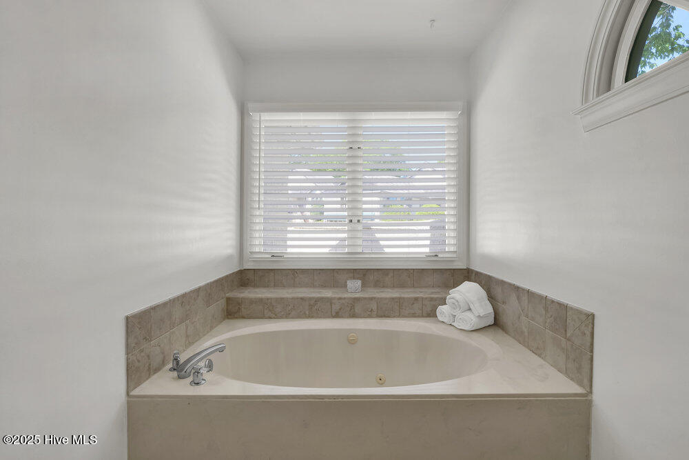 100551135 | Photo 21