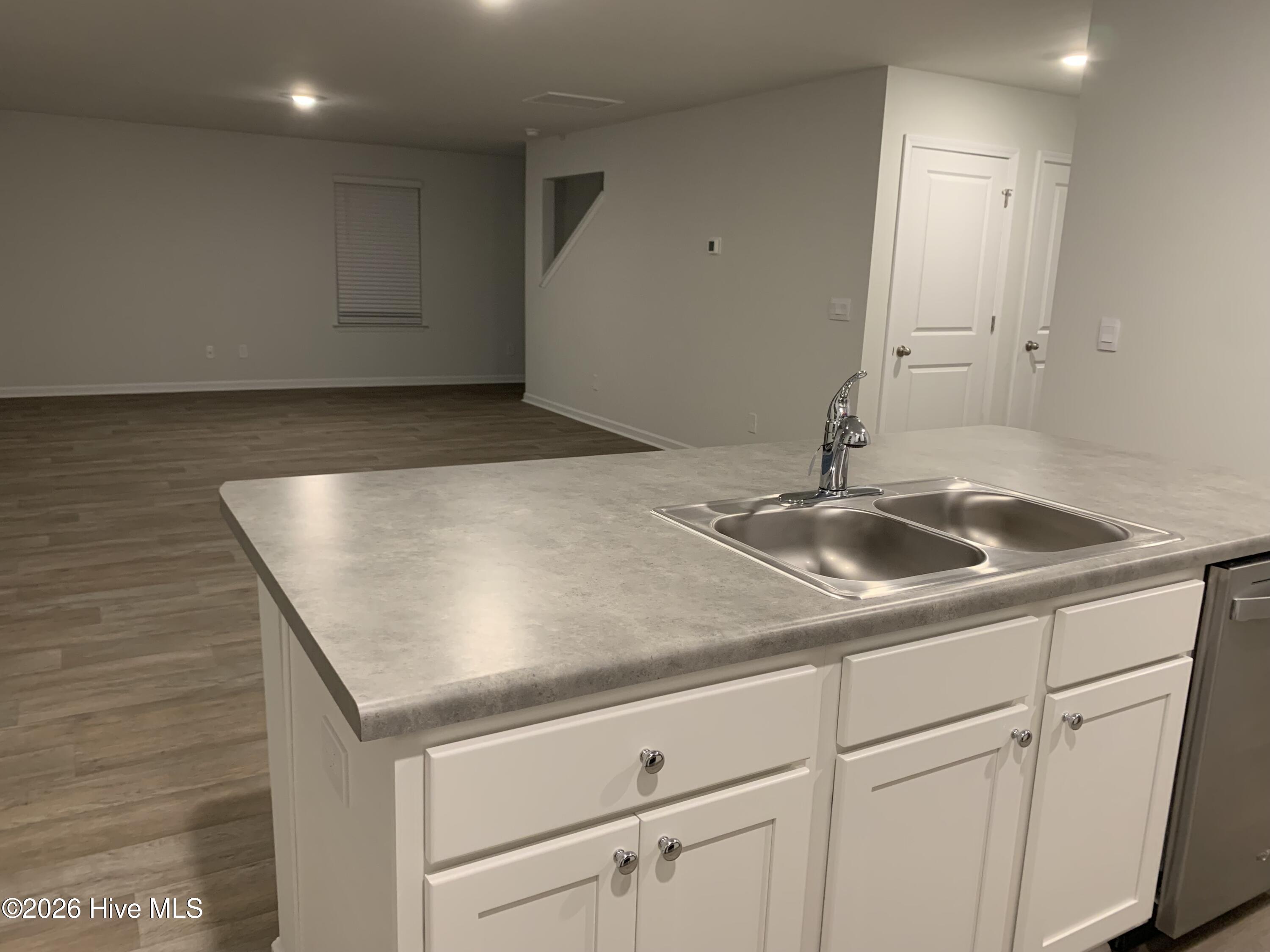 100568580 | Photo 28