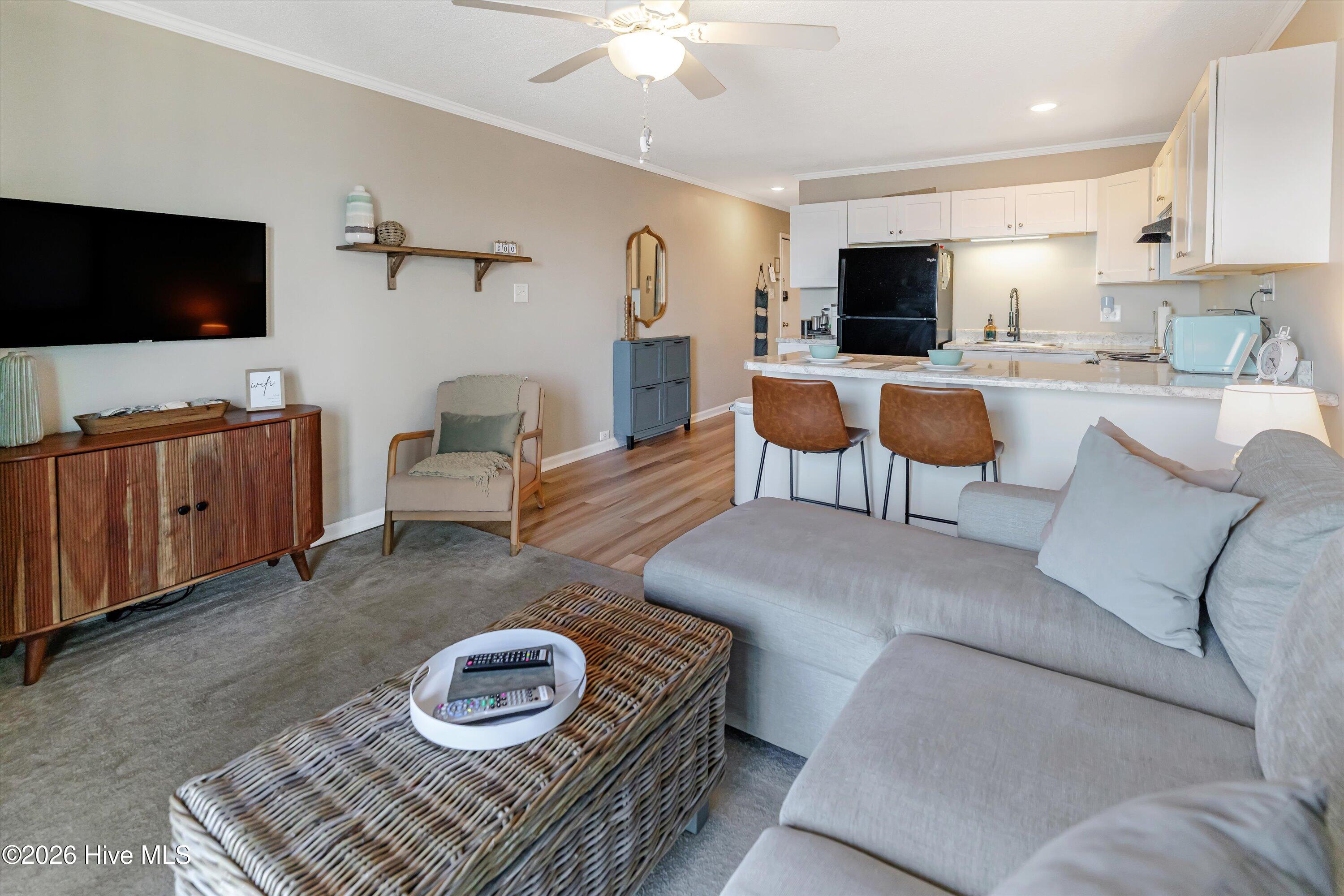 100551405 | Photo 25