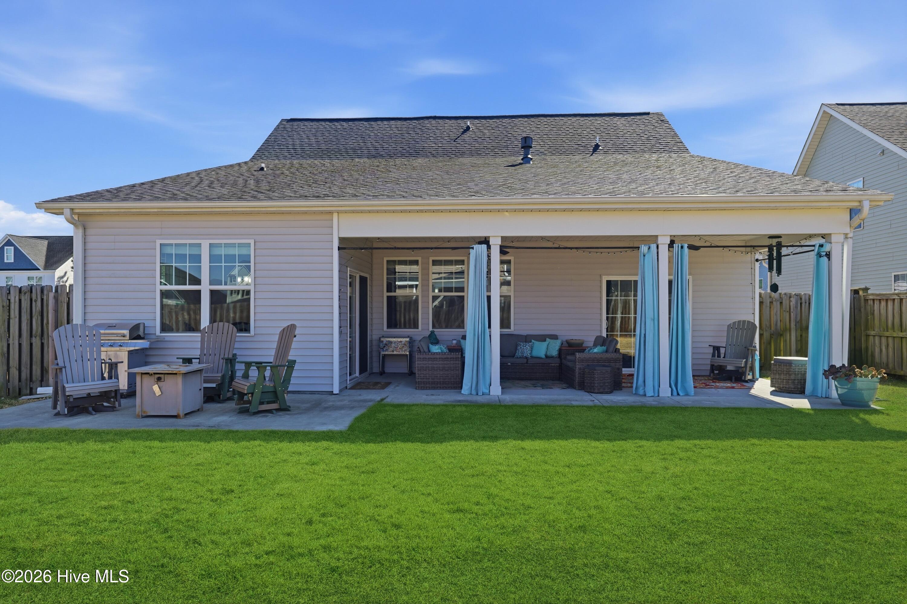 100557354 | Photo 35