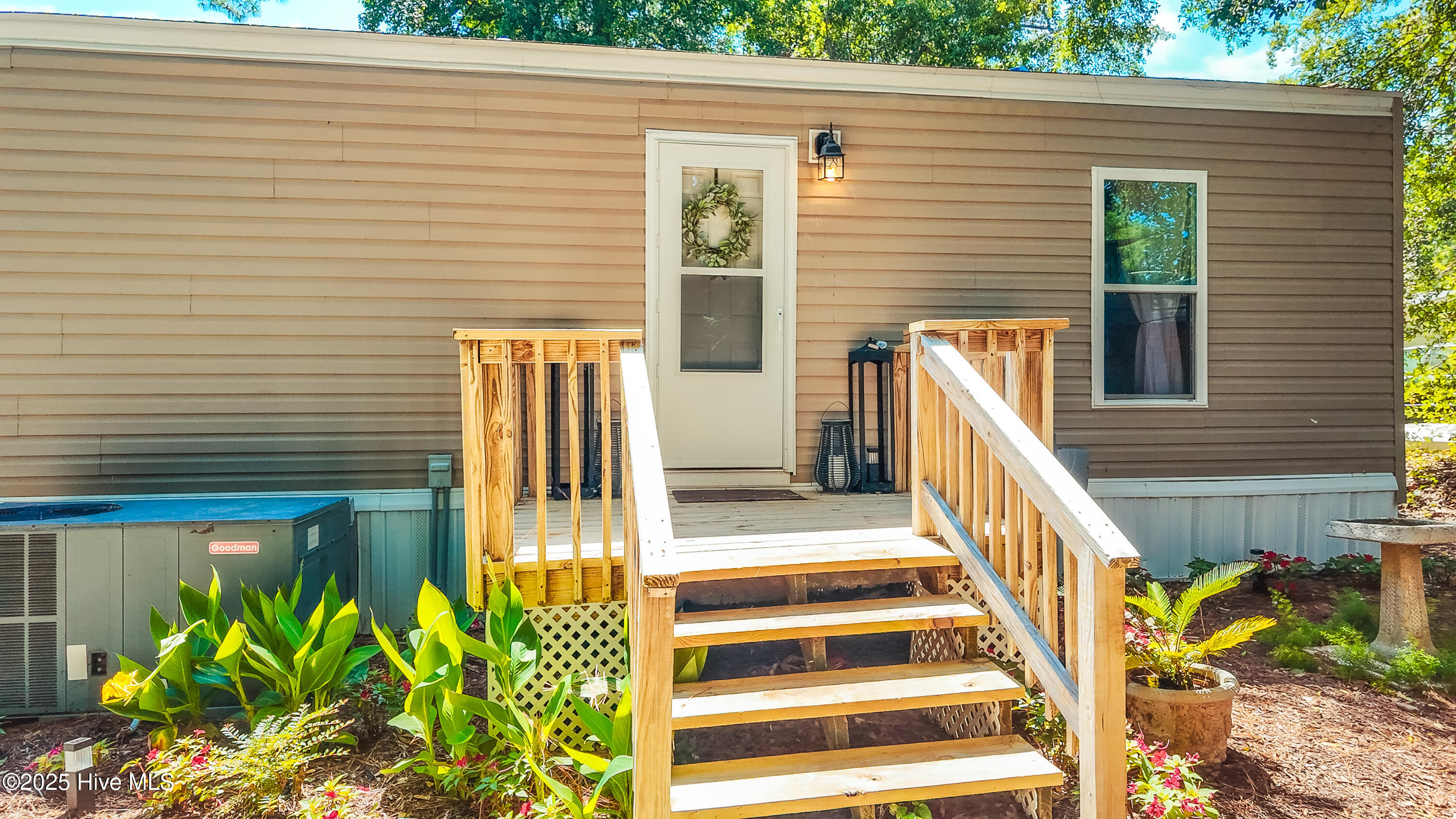 100517636 | Photo 28