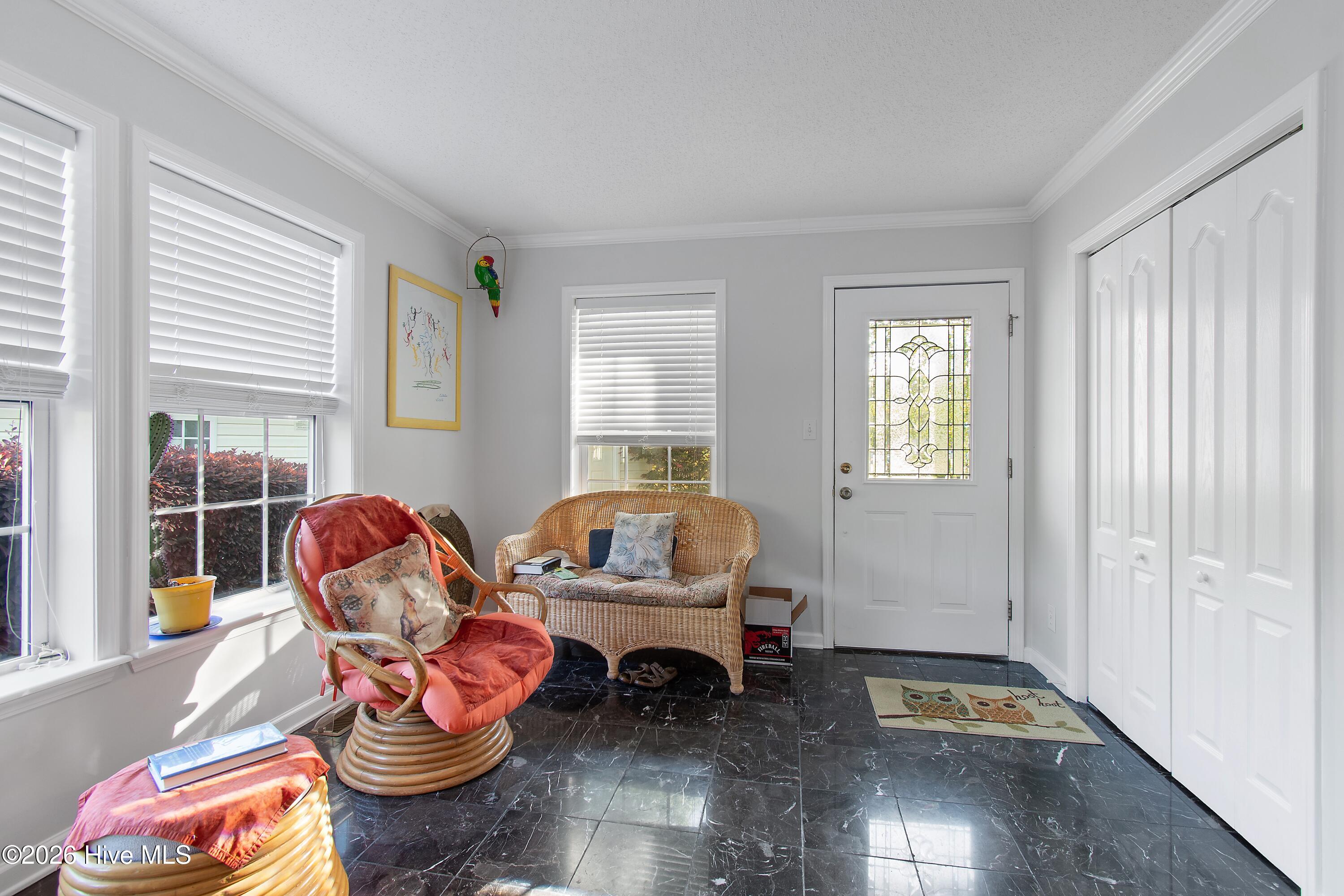 100568231 | Photo 22